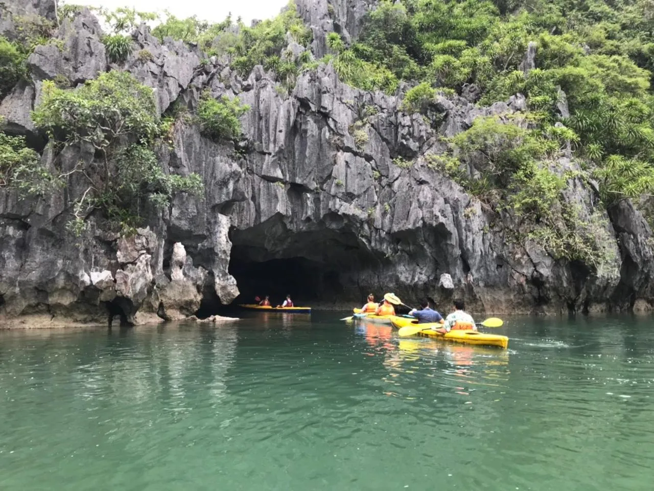Nearby landmark in Phoenix Flower Hotel