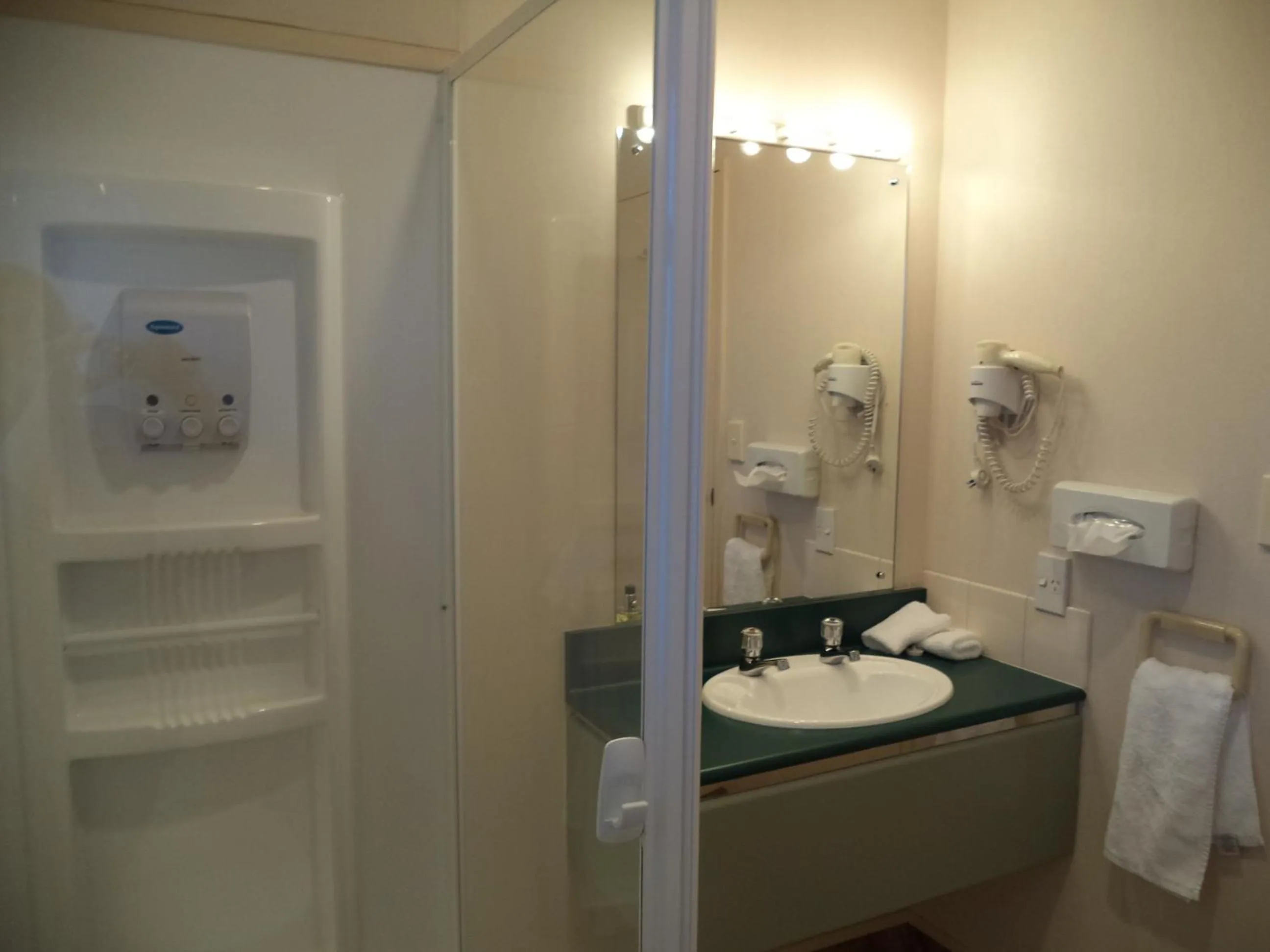 Bathroom in South Park Motel