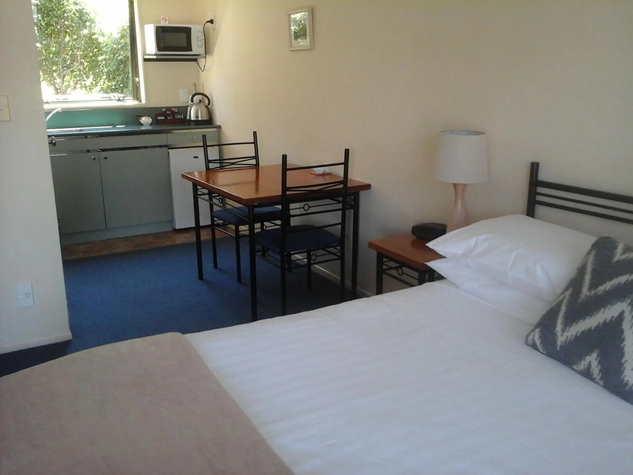 Bed in South Park Motel