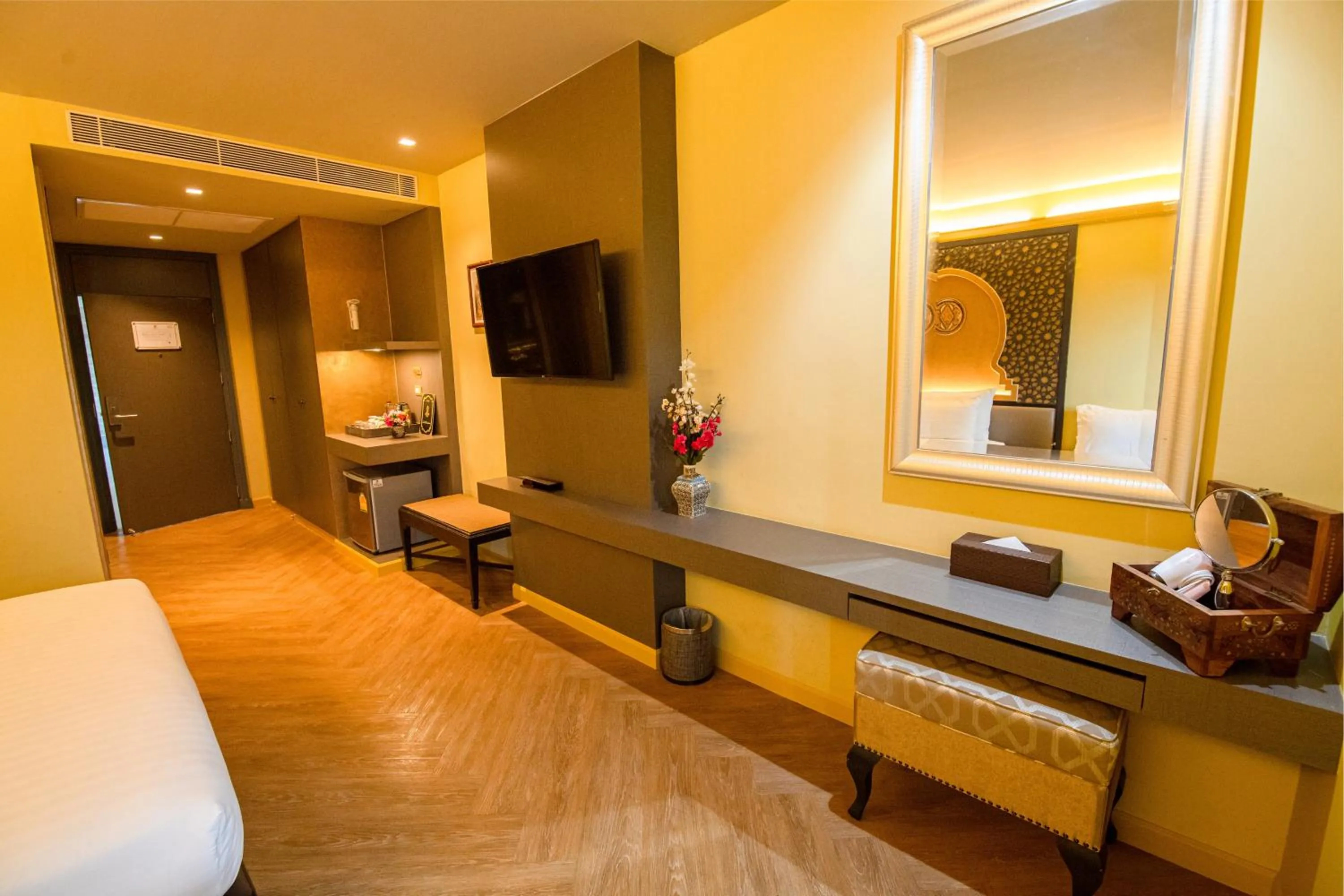 Bedroom, Bed in Amman Unique Hotel