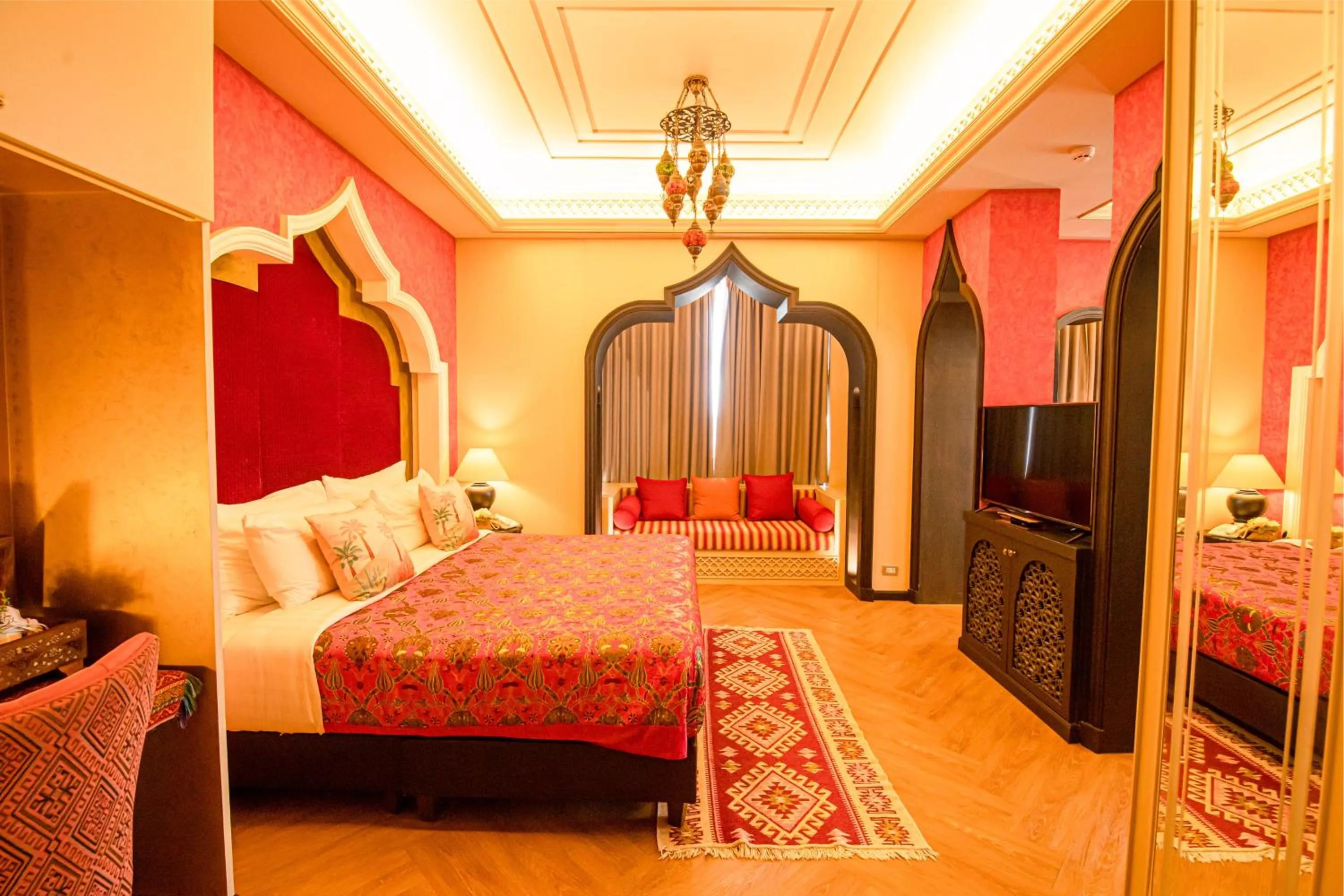 Bedroom, Bed in Amman Unique Hotel