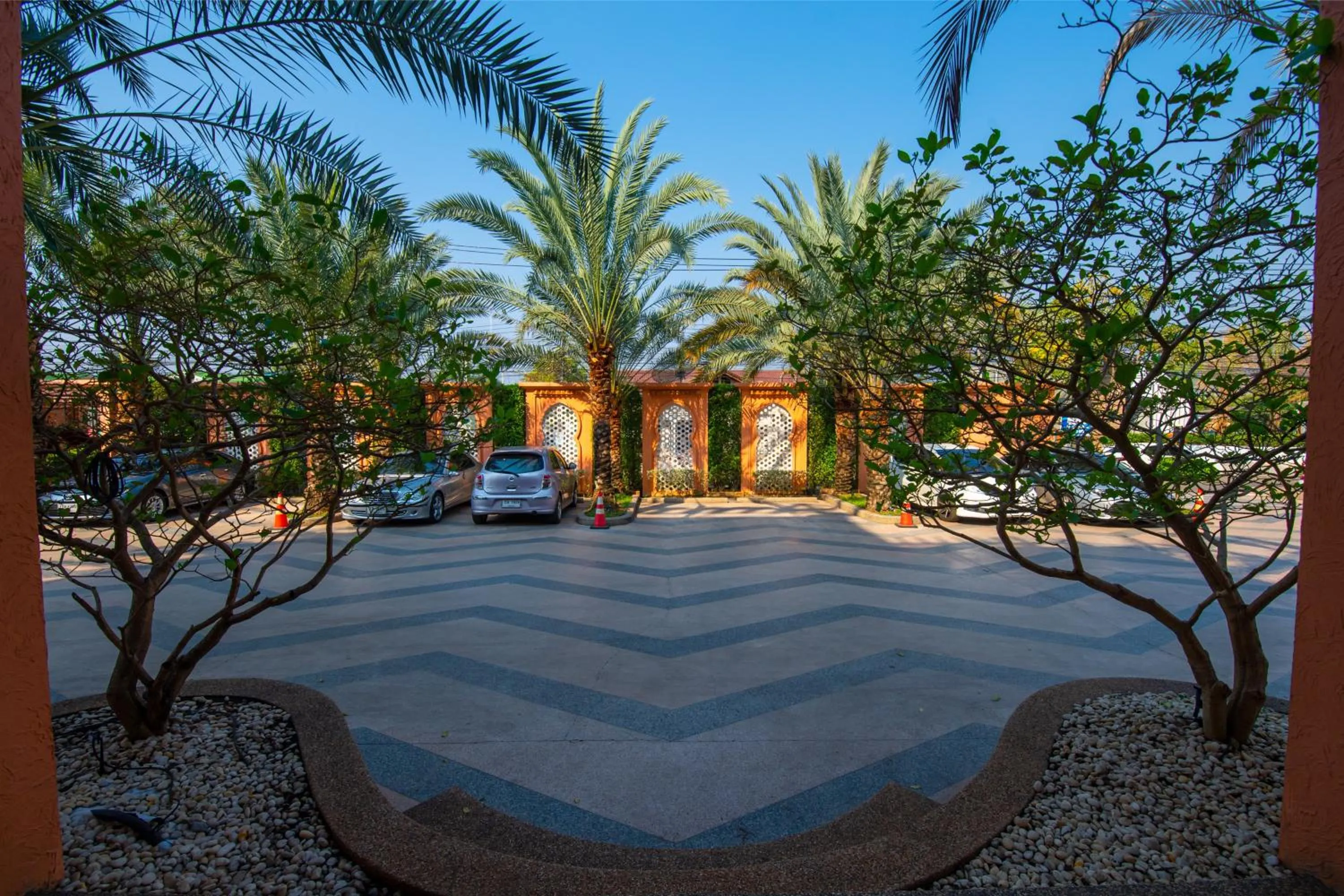 Parking in Amman Unique Hotel