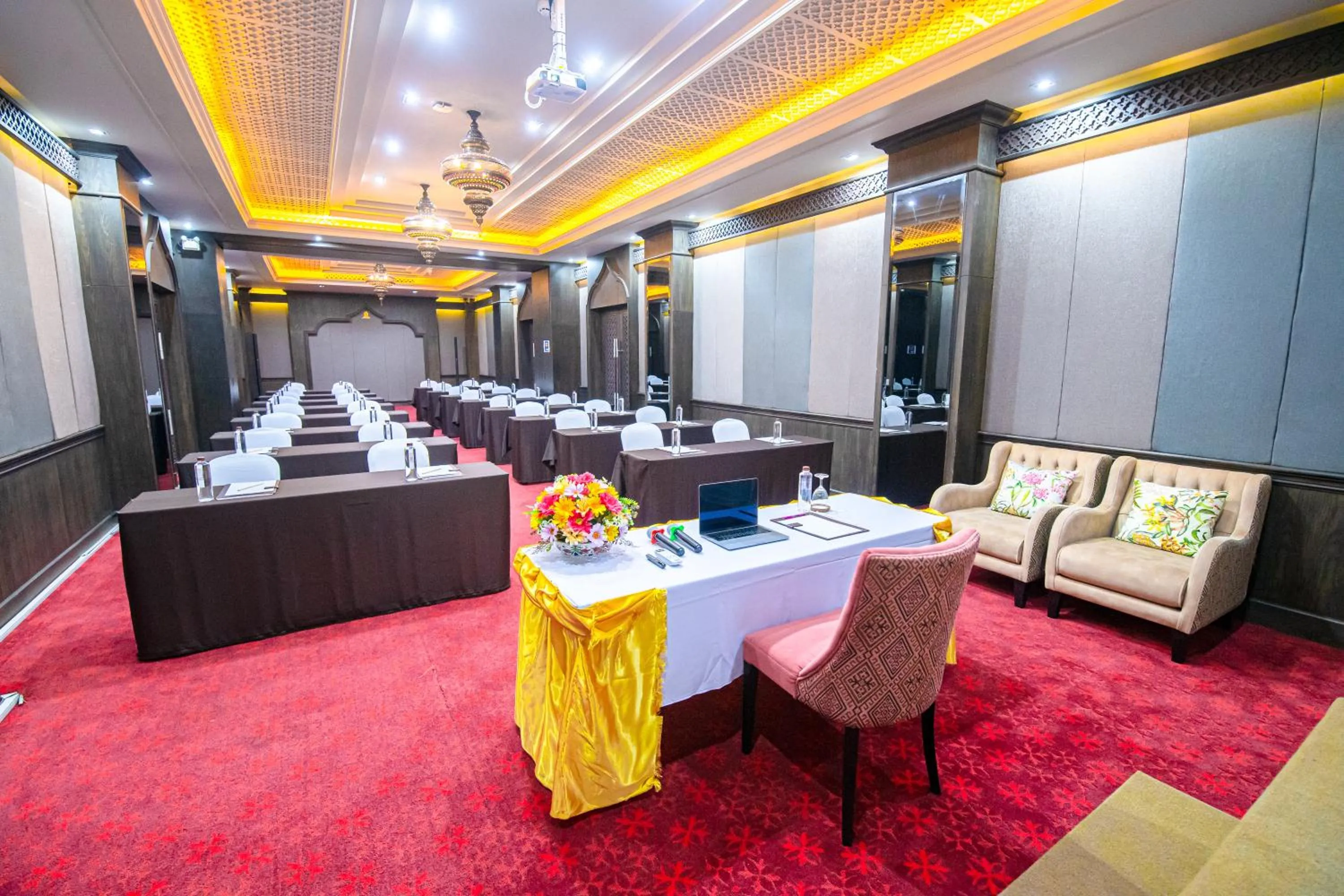 Meeting/conference room in Amman Unique Hotel