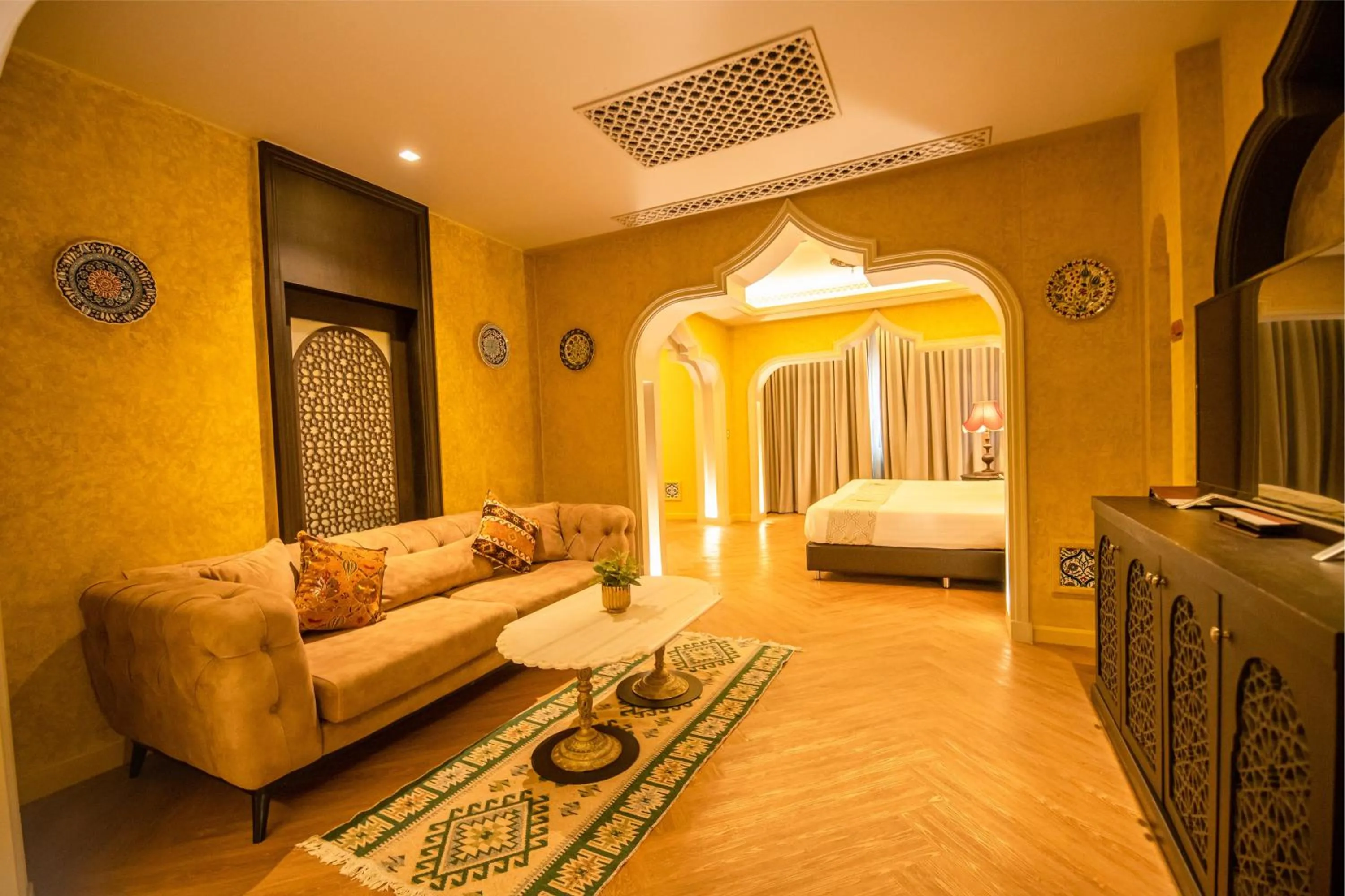 Bedroom, Bed in Amman Unique Hotel