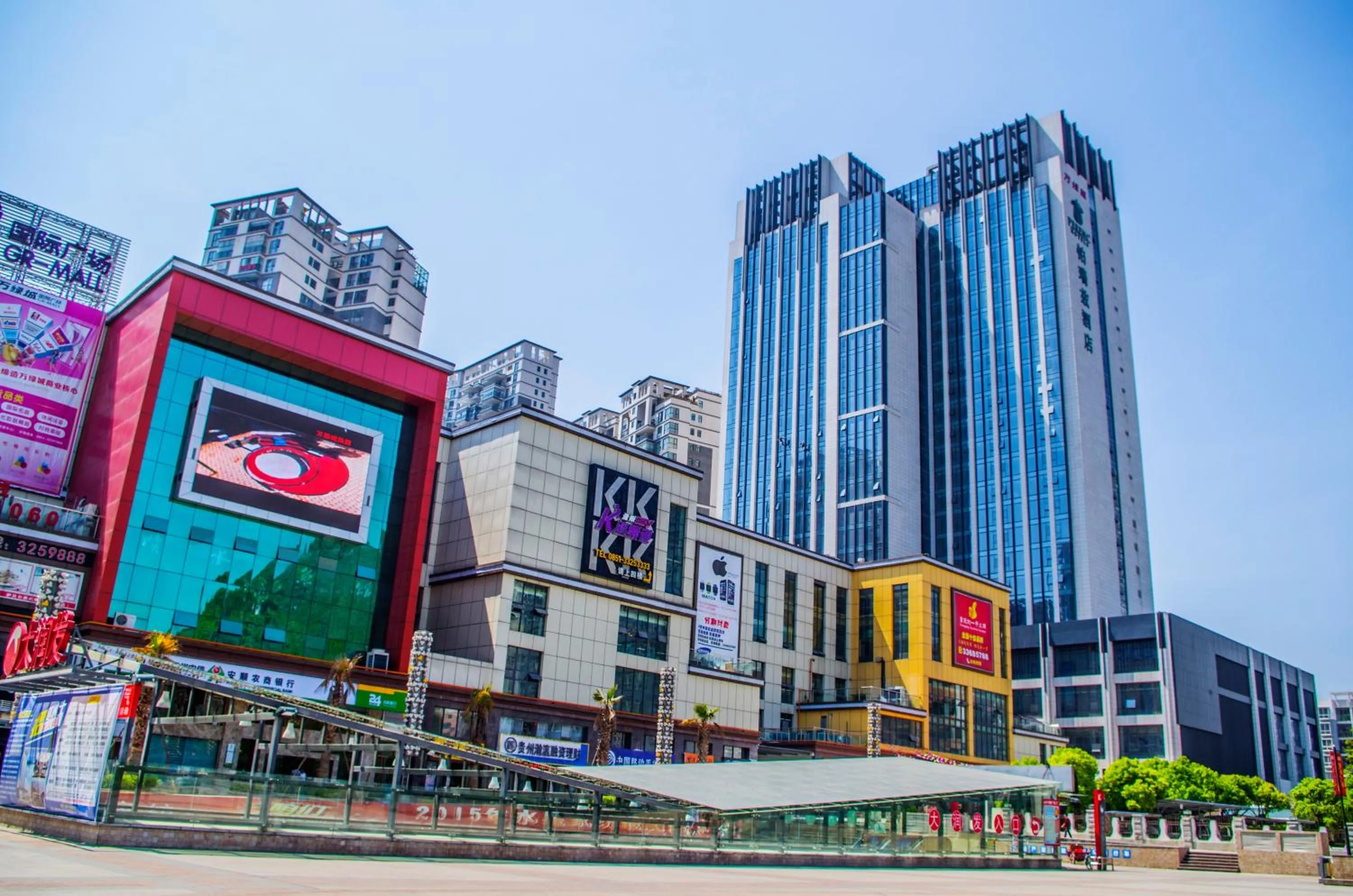 Property building in Perenc Hotel