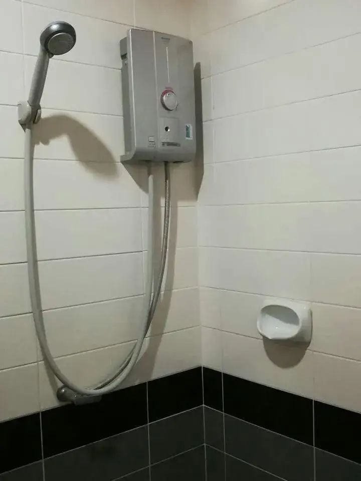 Twin Room in Pluluang Mansion Twin Room in Pluluang Mansion