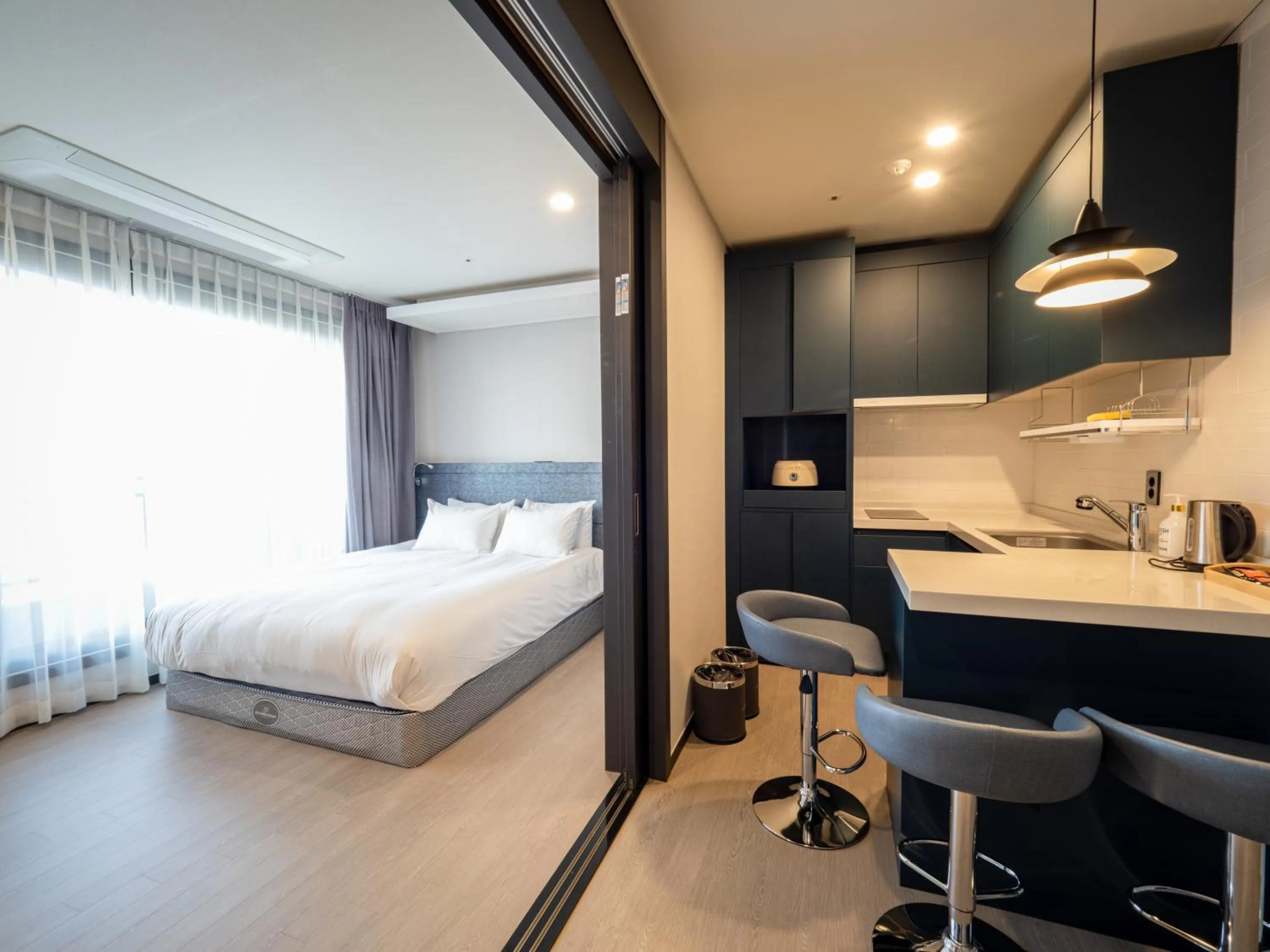 Kitchen or kitchenette, Bed in Eco Green Resort