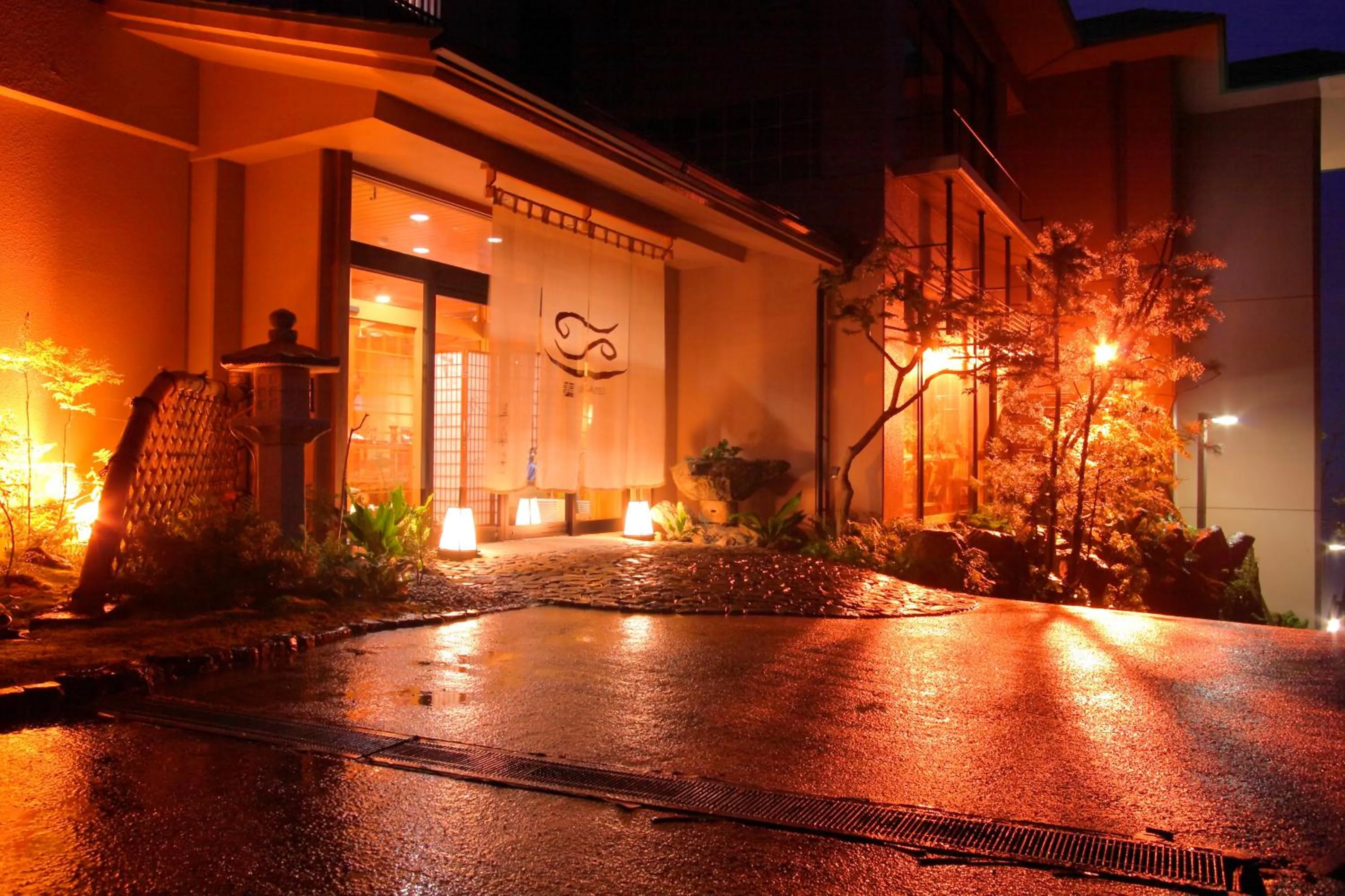 Facade/entrance in Jukaitei