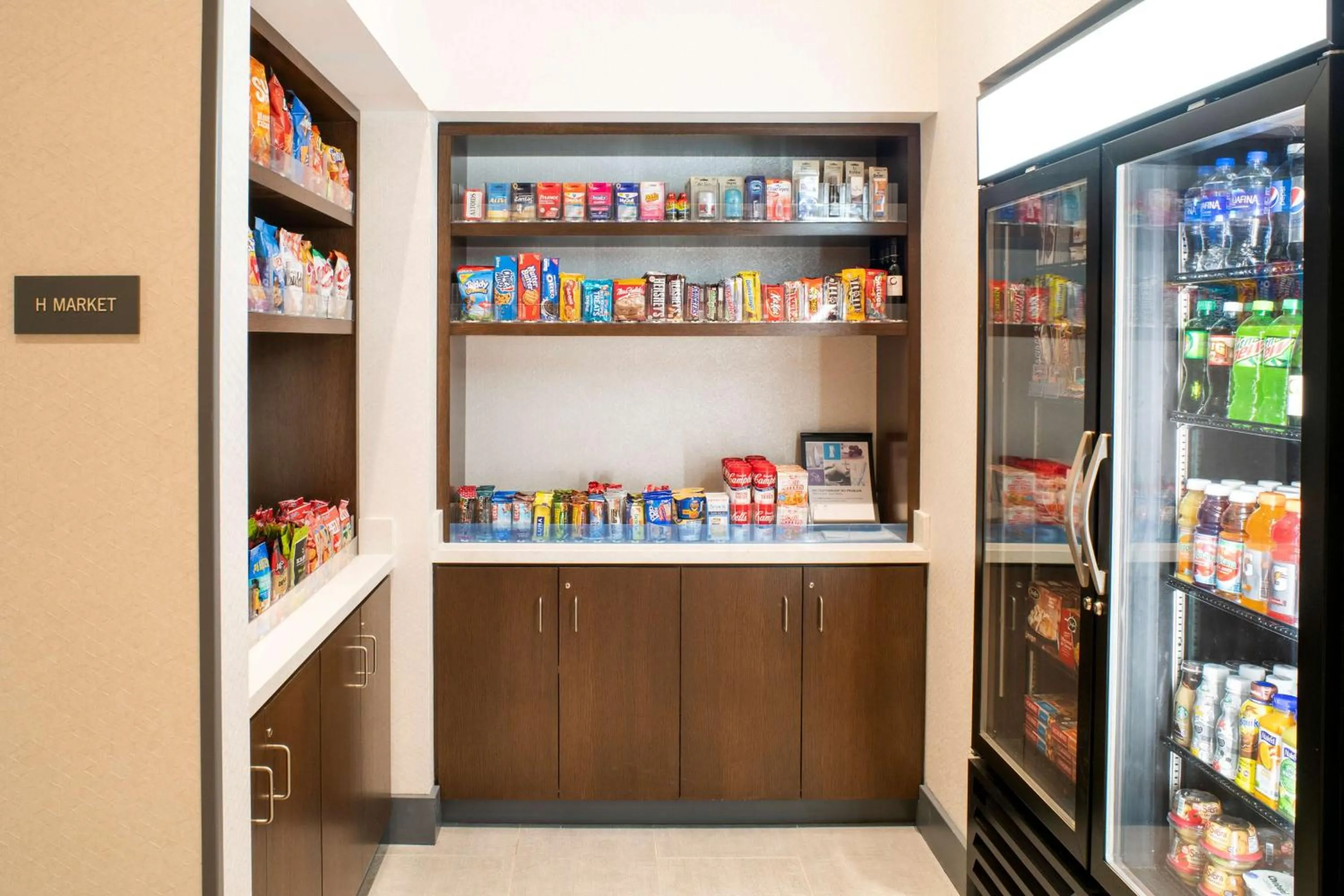 On-site shops in Hyatt Place East Moline/Quad Cities