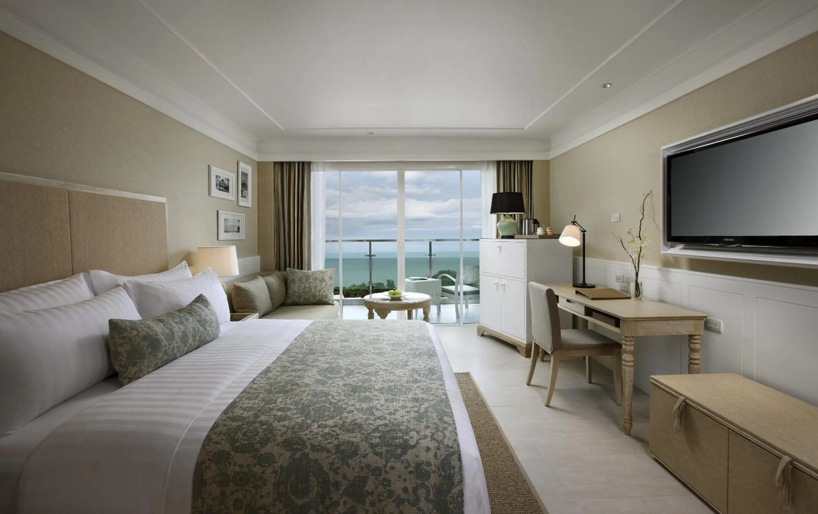 Photo of the whole room, Bed in Amari Hua Hin