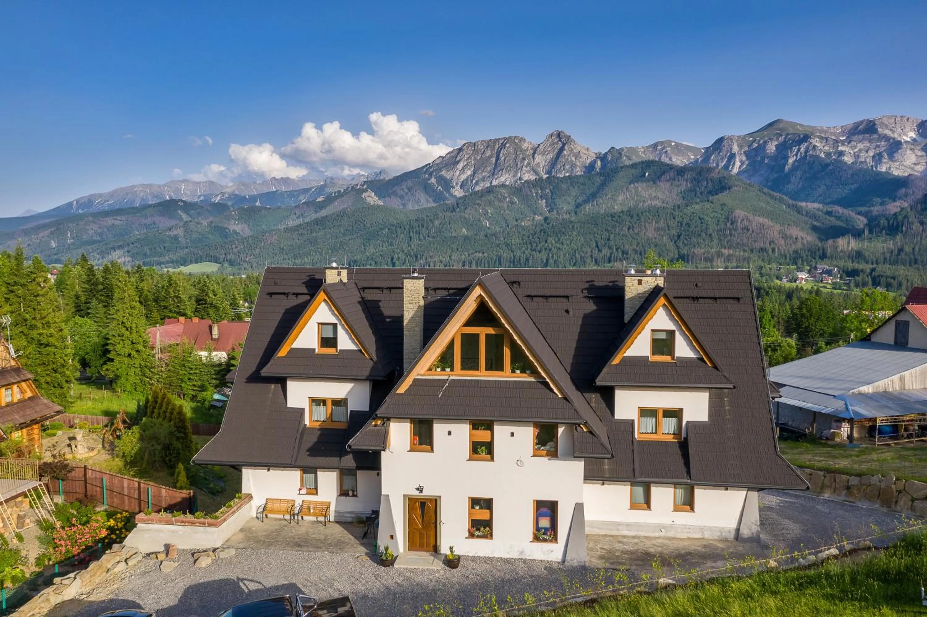 Property building in Villa Tatrica