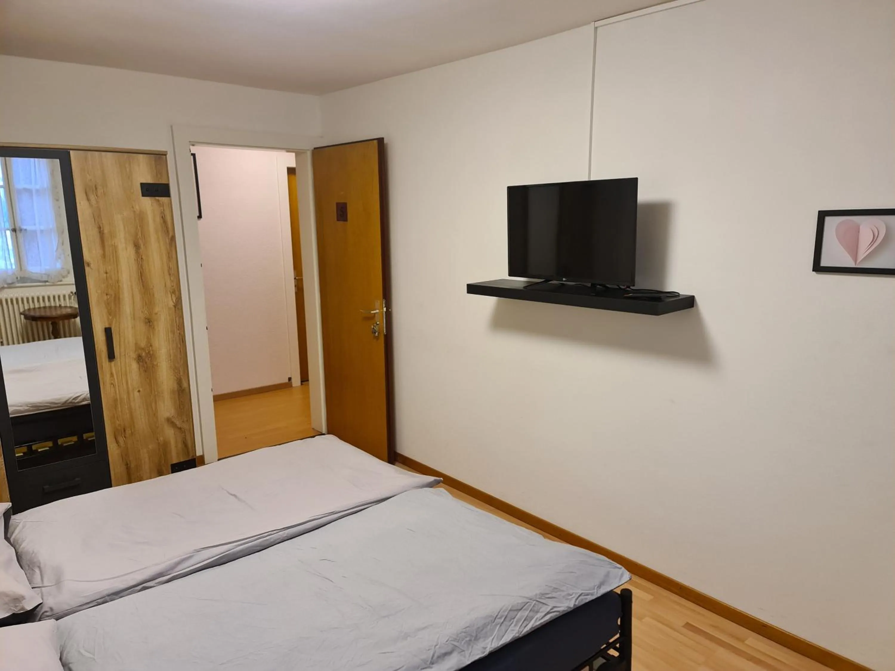 Bed in Auberge de Ballens