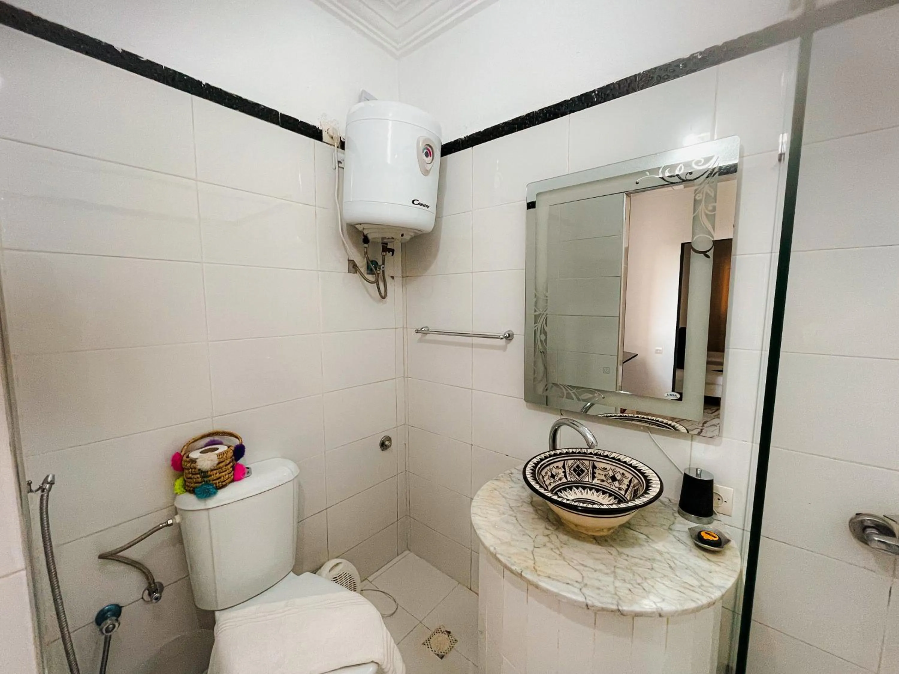 Shower in Hotel Princesse Ilham