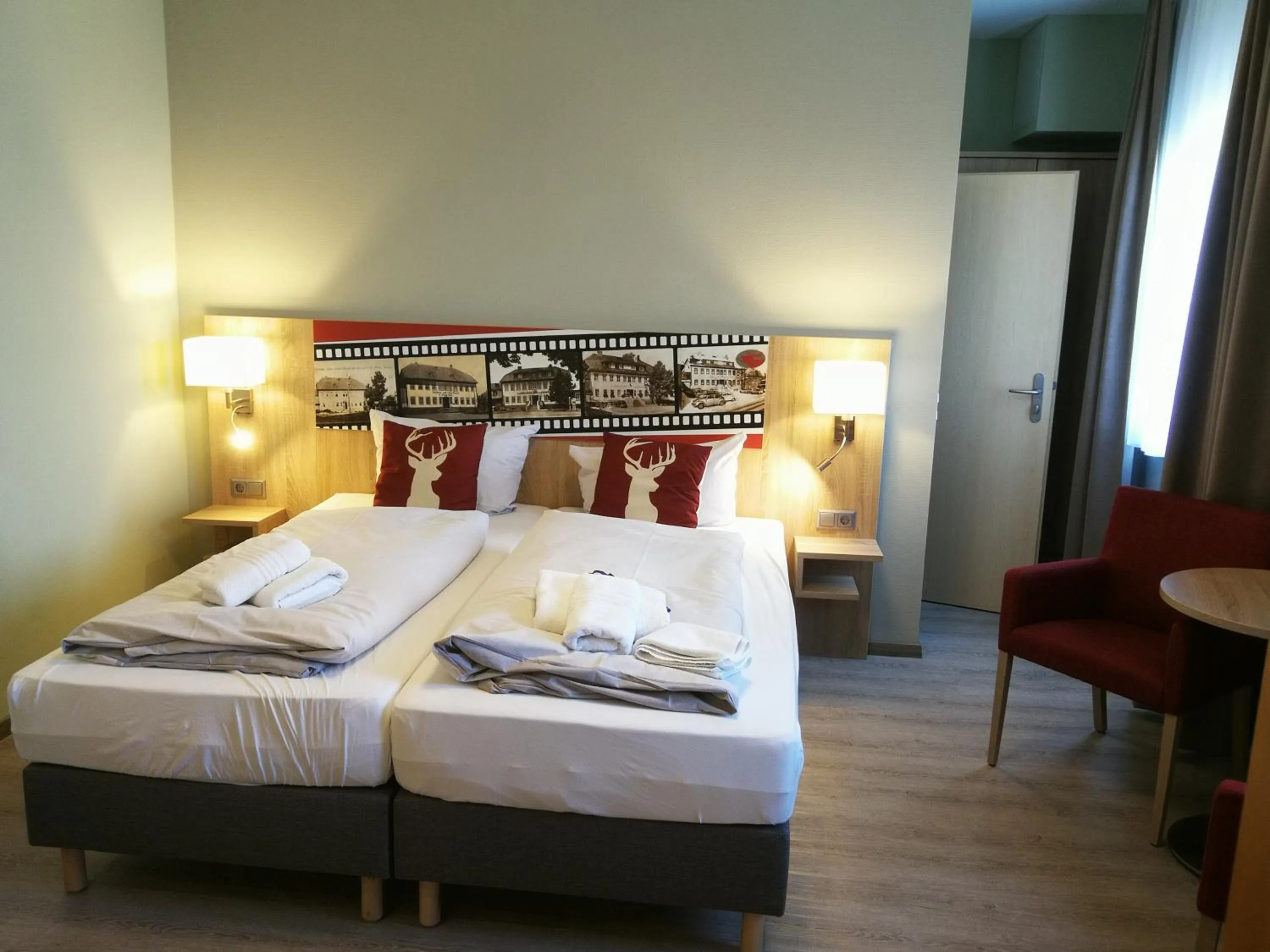 Bed in Zum Roten Hirsch im Grünen Wald