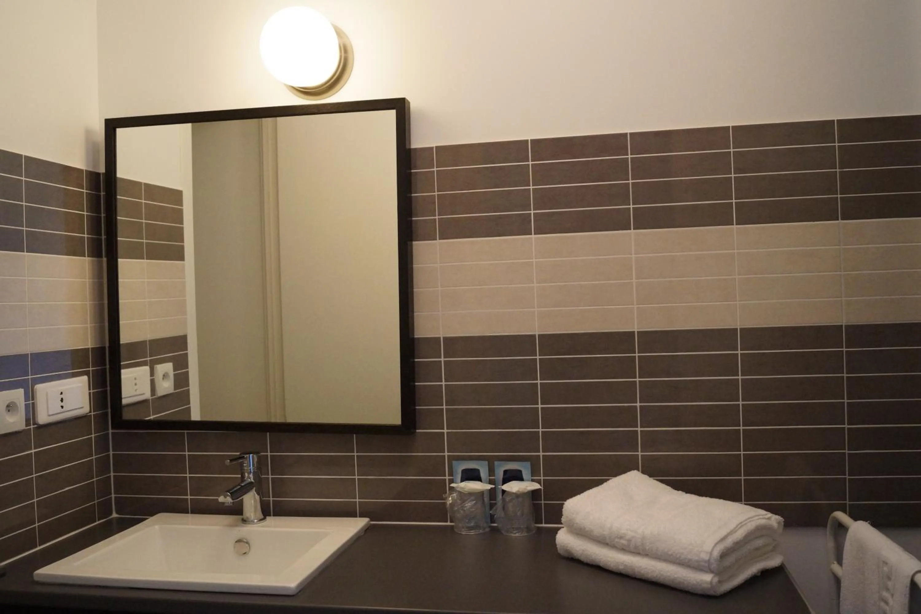 Bathroom in Hotel du Golf de Clécy