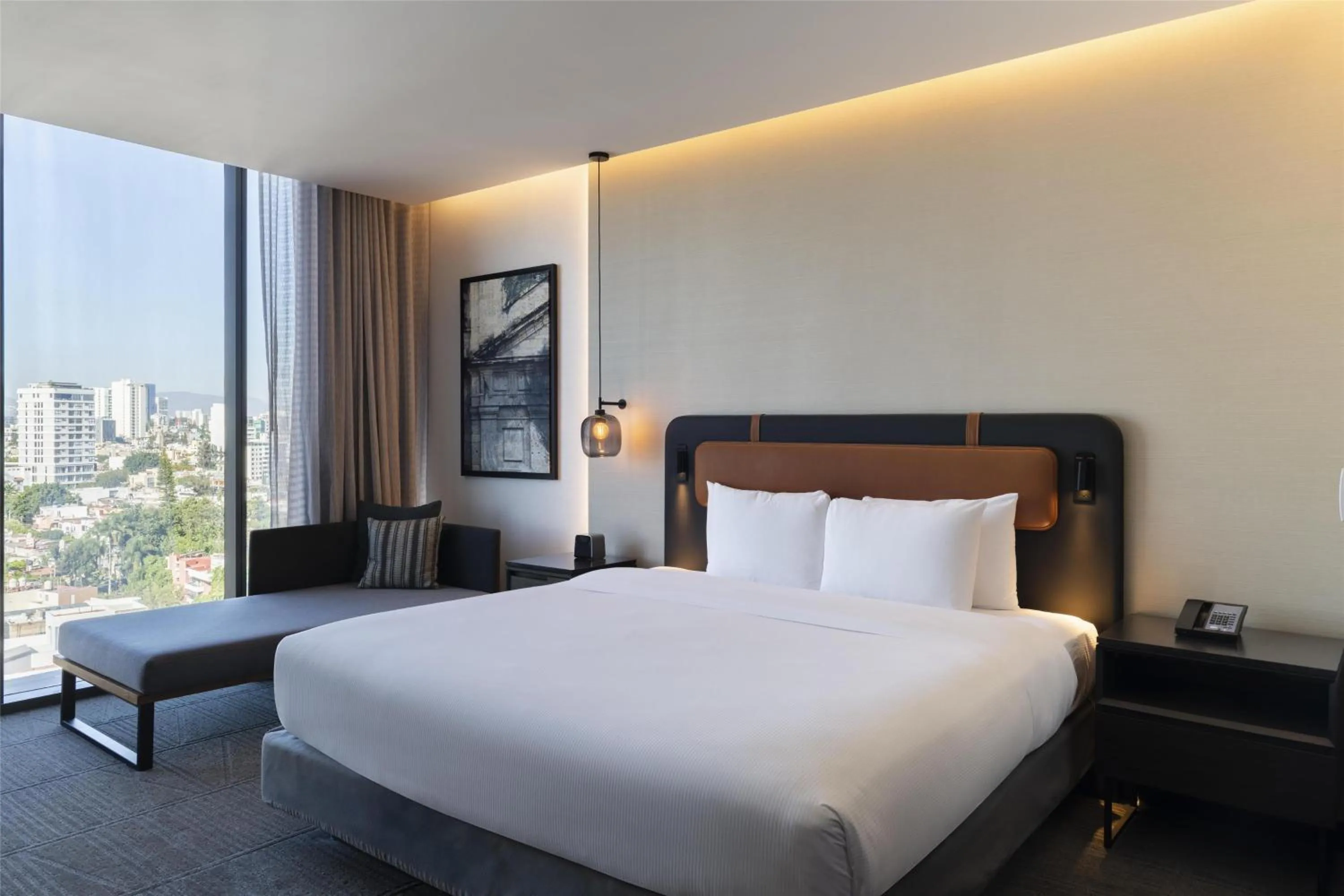 Bed in Hilton Guadalajara Midtown