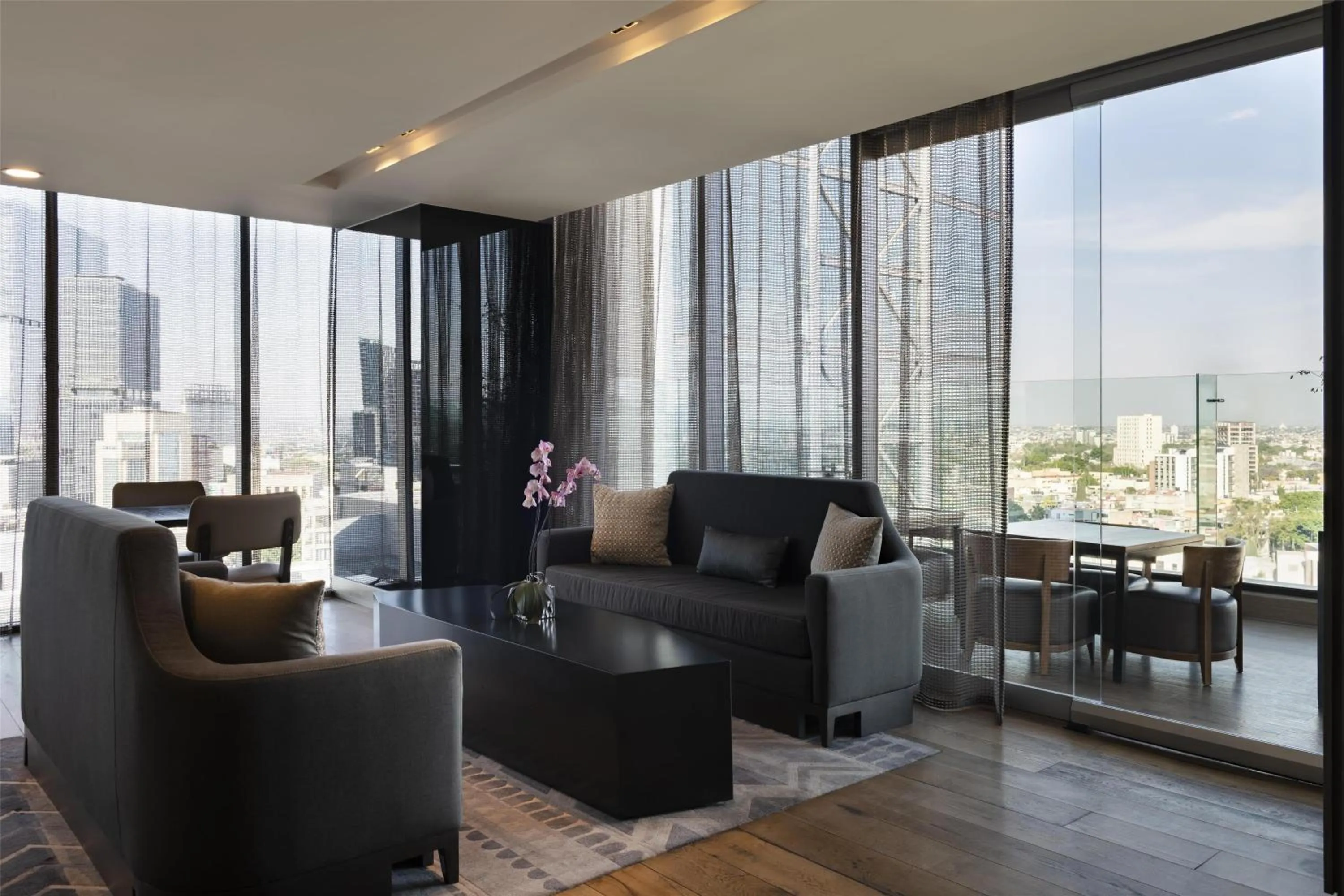 Property building in Hilton Guadalajara Midtown