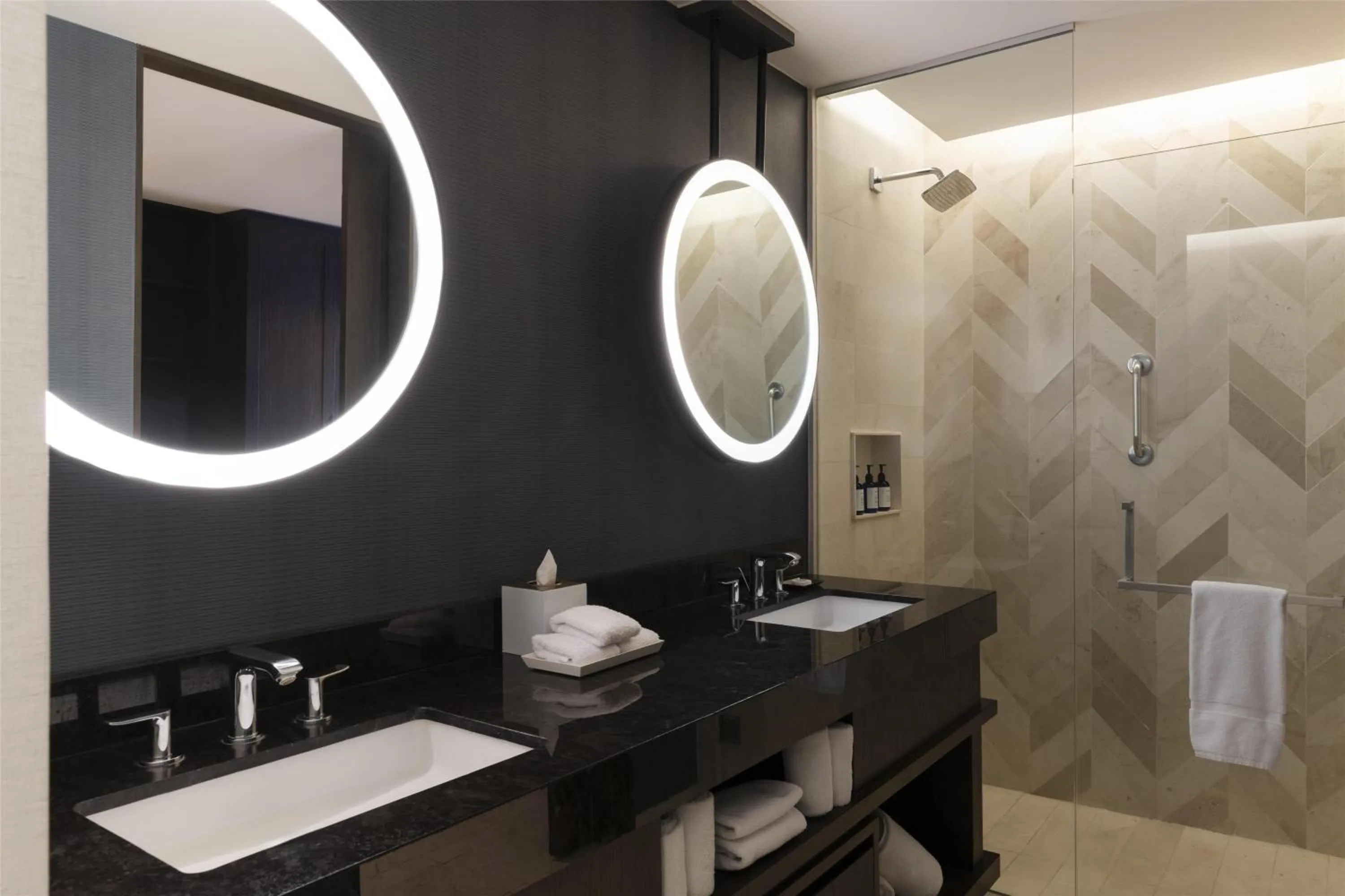 Bathroom in Hilton Guadalajara Midtown