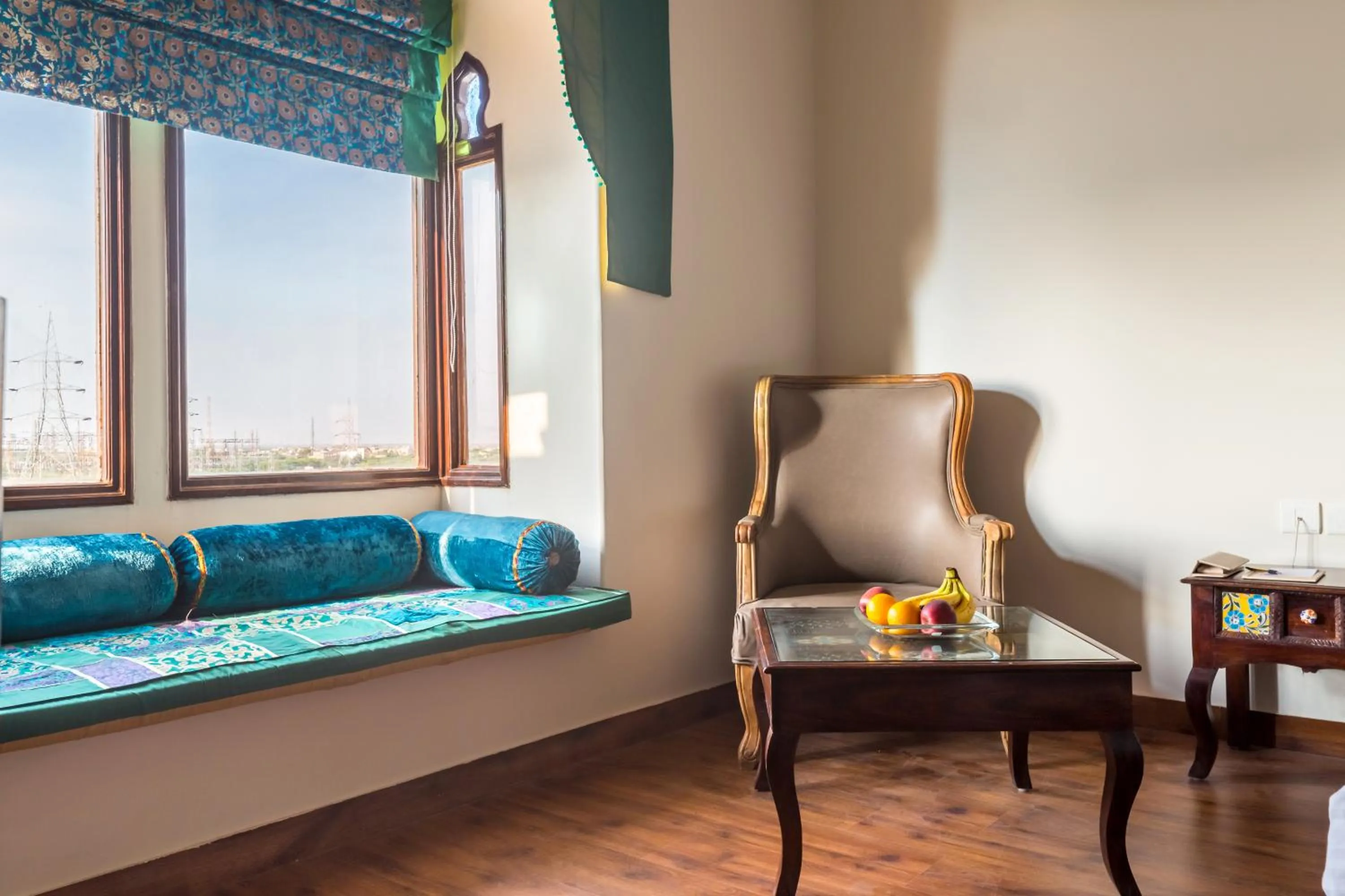 Guests in Sairafort Sarovar Portico