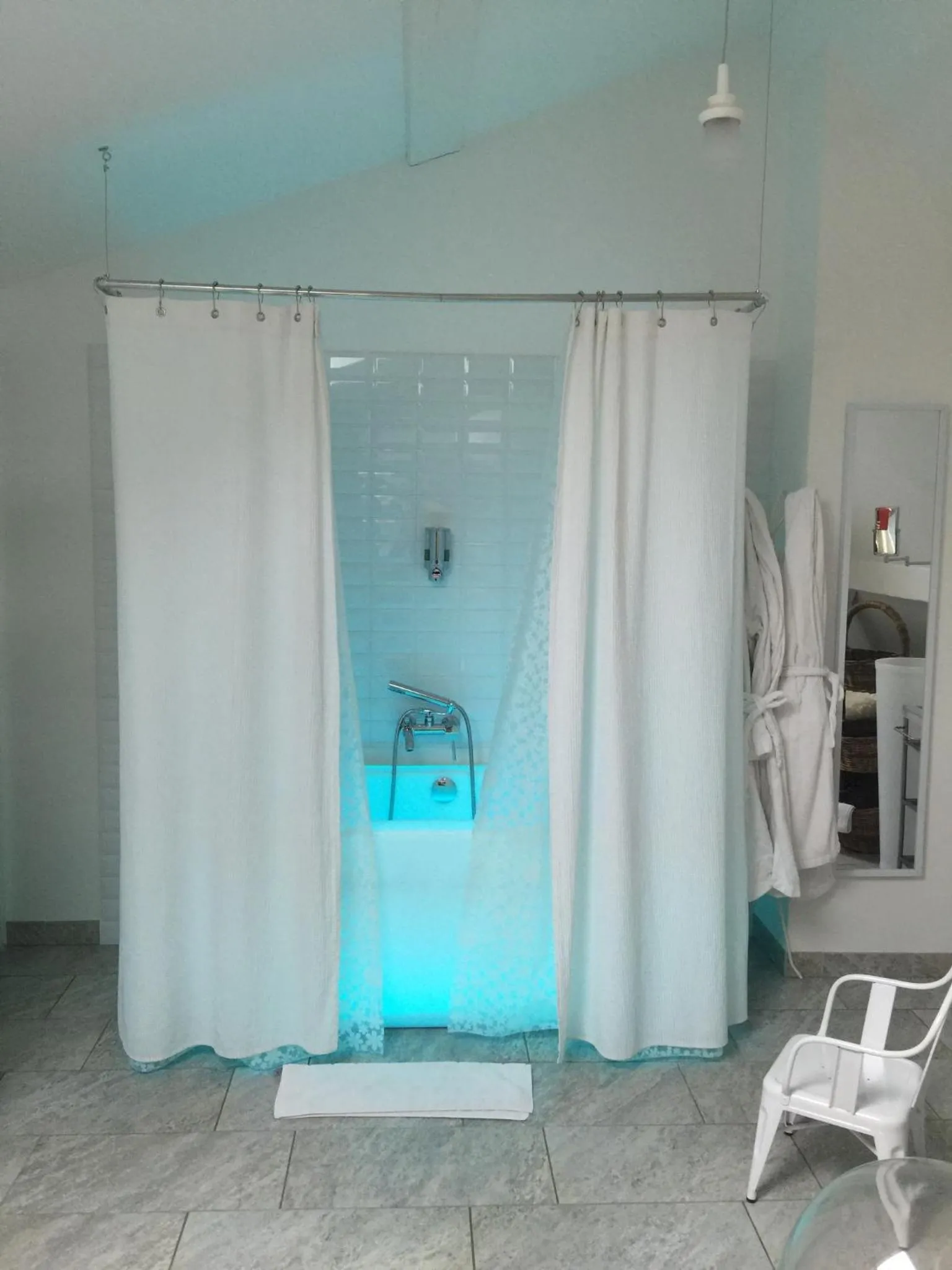 Bathroom in La Villa 1901