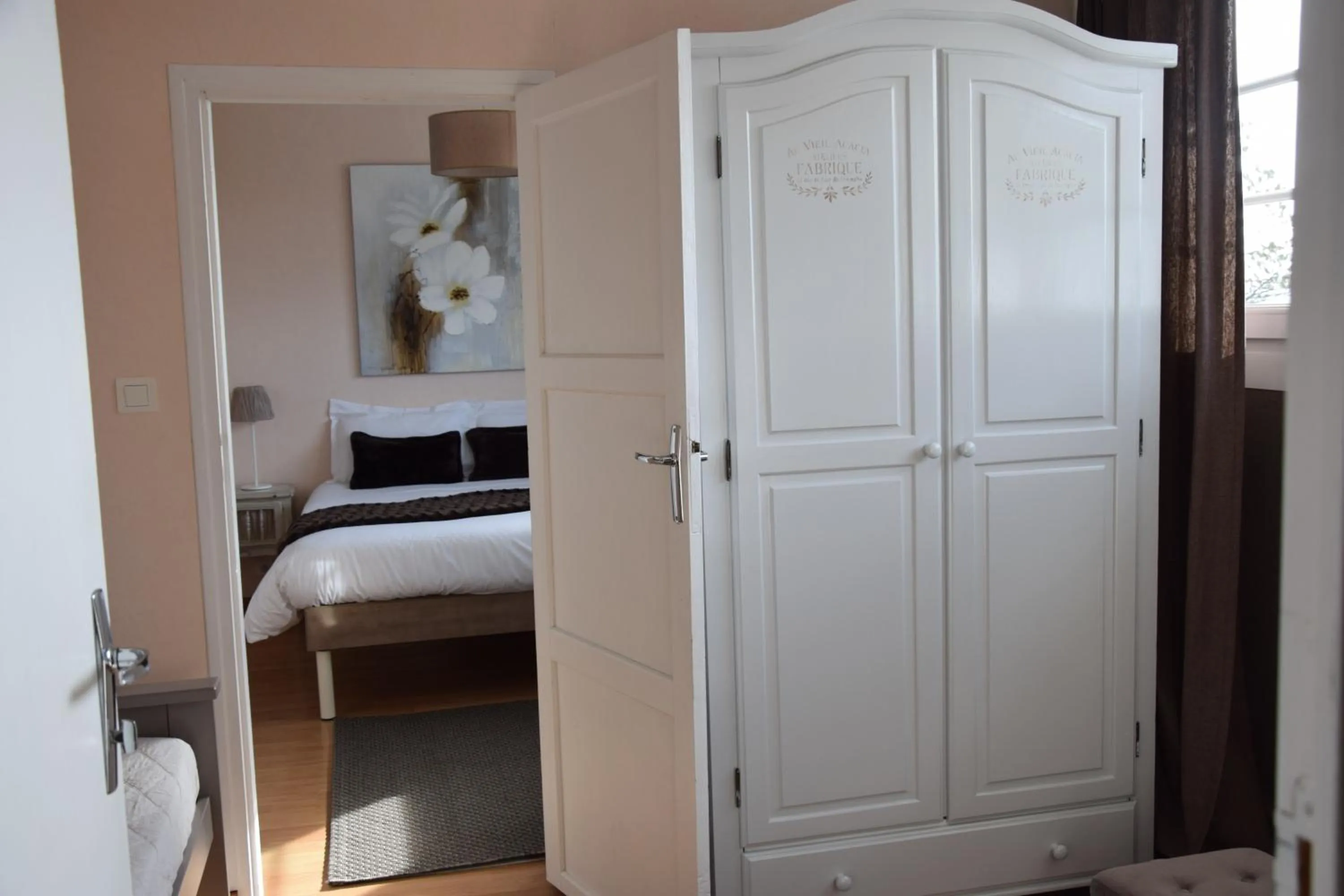 Photo of the whole room, Bed in Les Portes Du Hable