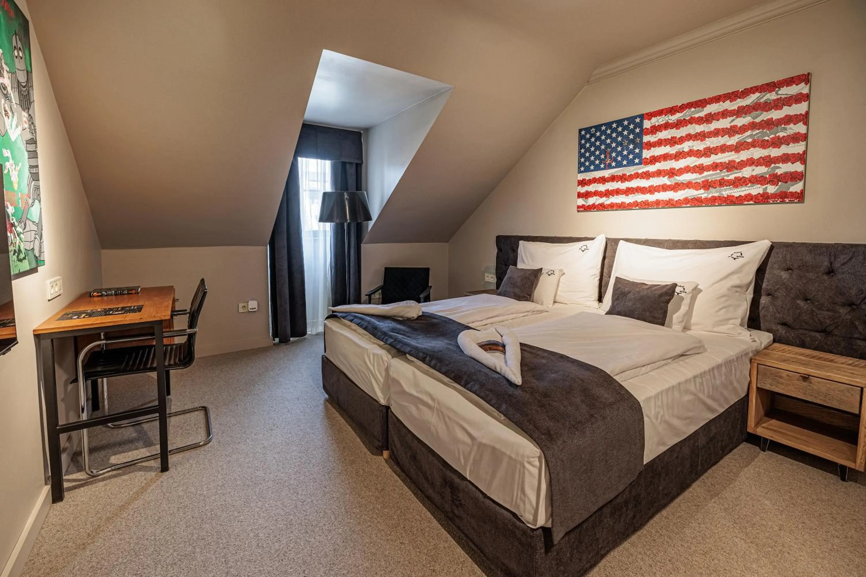 Photo of the whole room, Bed in Barka Galéria Hotel és Étterem