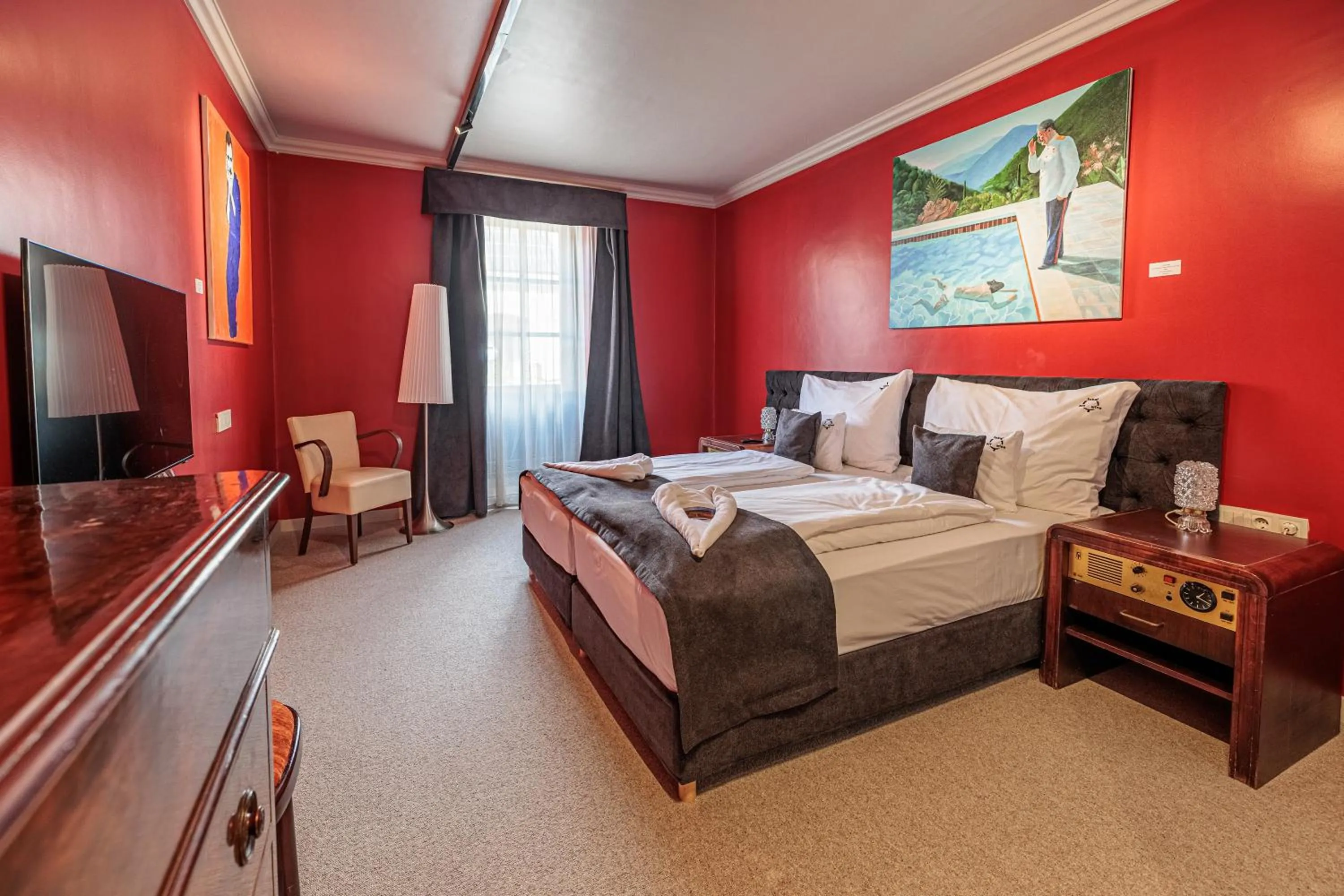 Photo of the whole room, Bed in Barka Galéria Hotel és Étterem