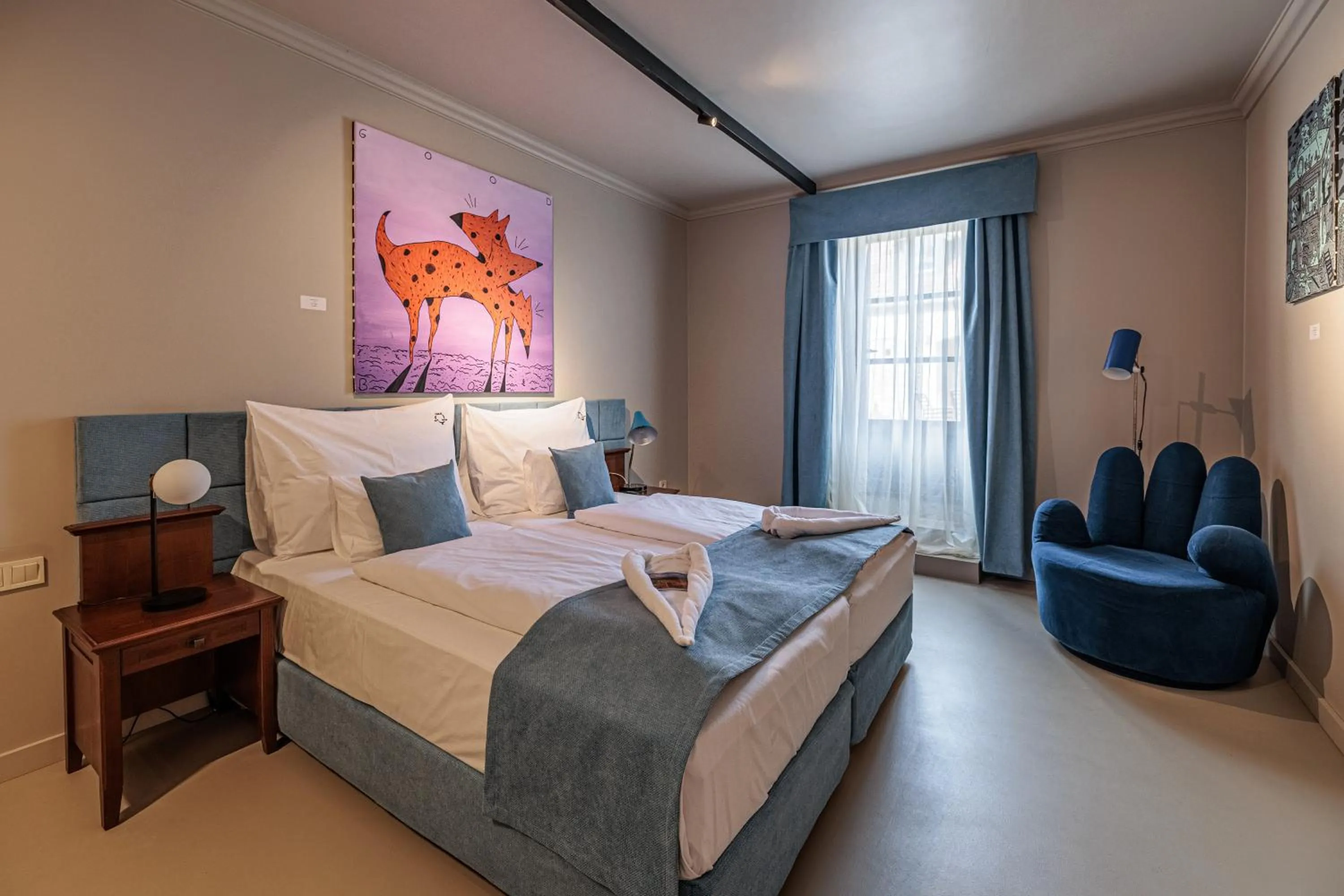 Photo of the whole room, Bed in Barka Galéria Hotel és Étterem