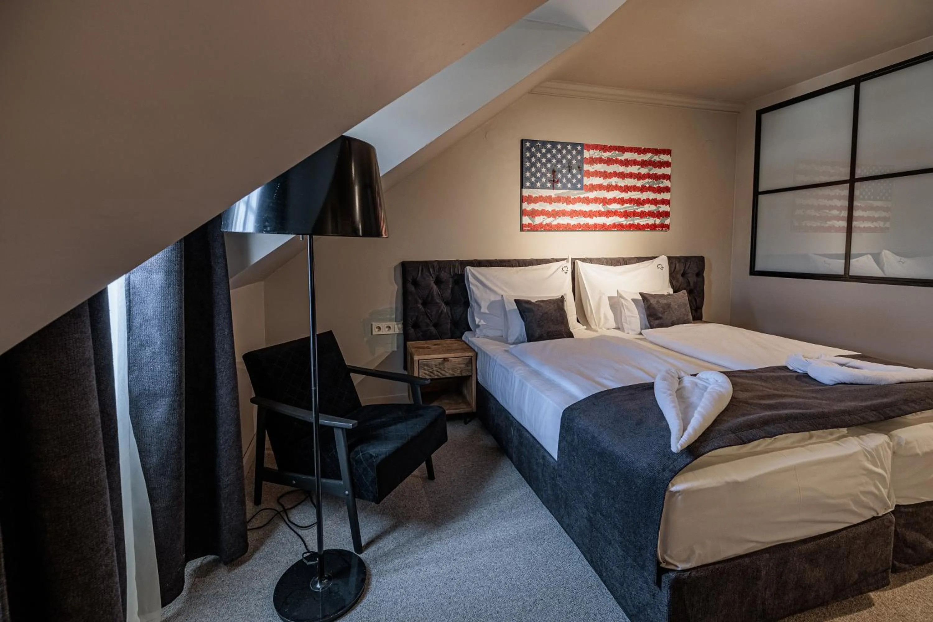 Photo of the whole room, Bed in Barka Galéria Hotel és Étterem