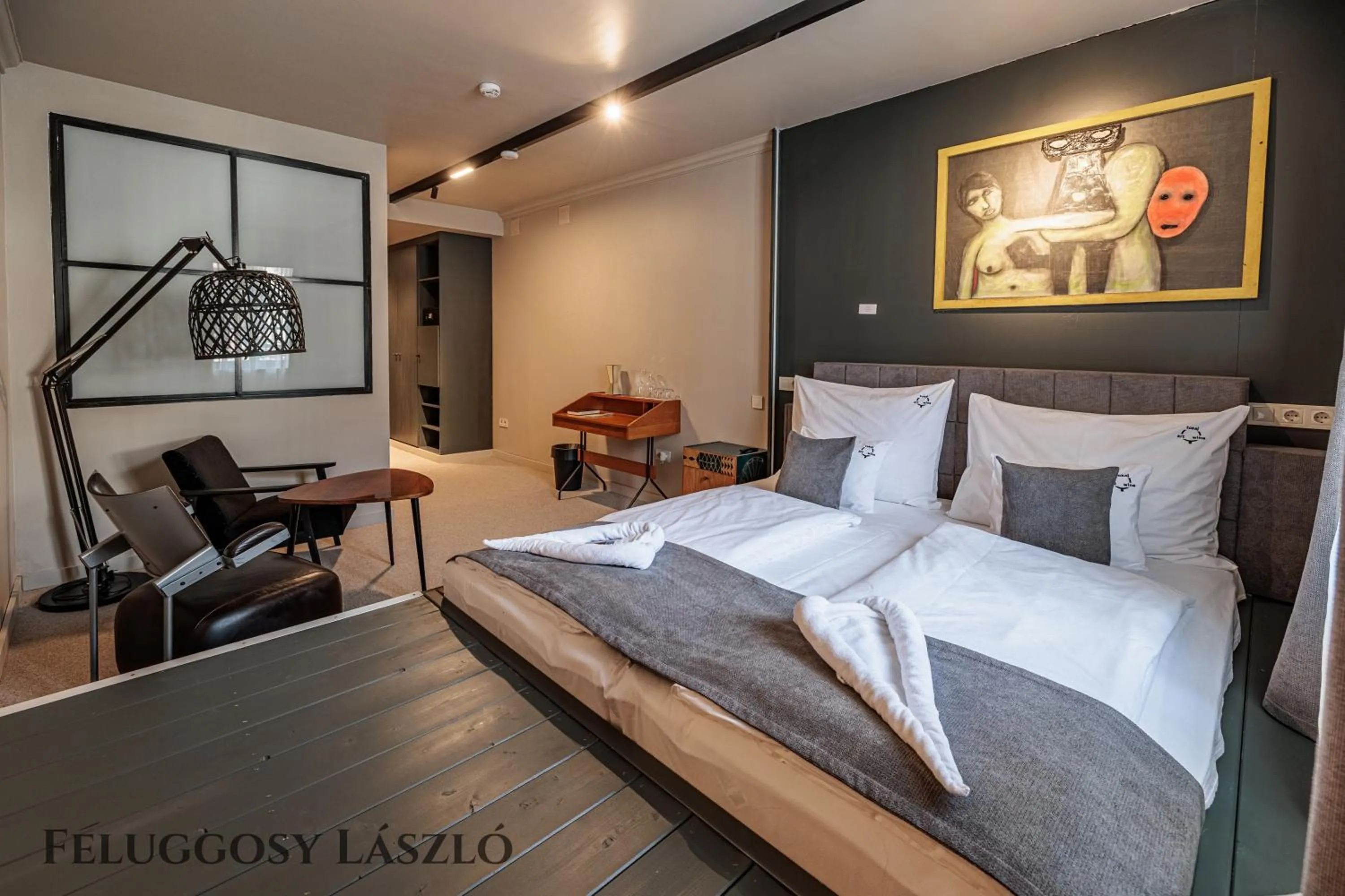 Photo of the whole room, Bed in Barka Galéria Hotel és Étterem