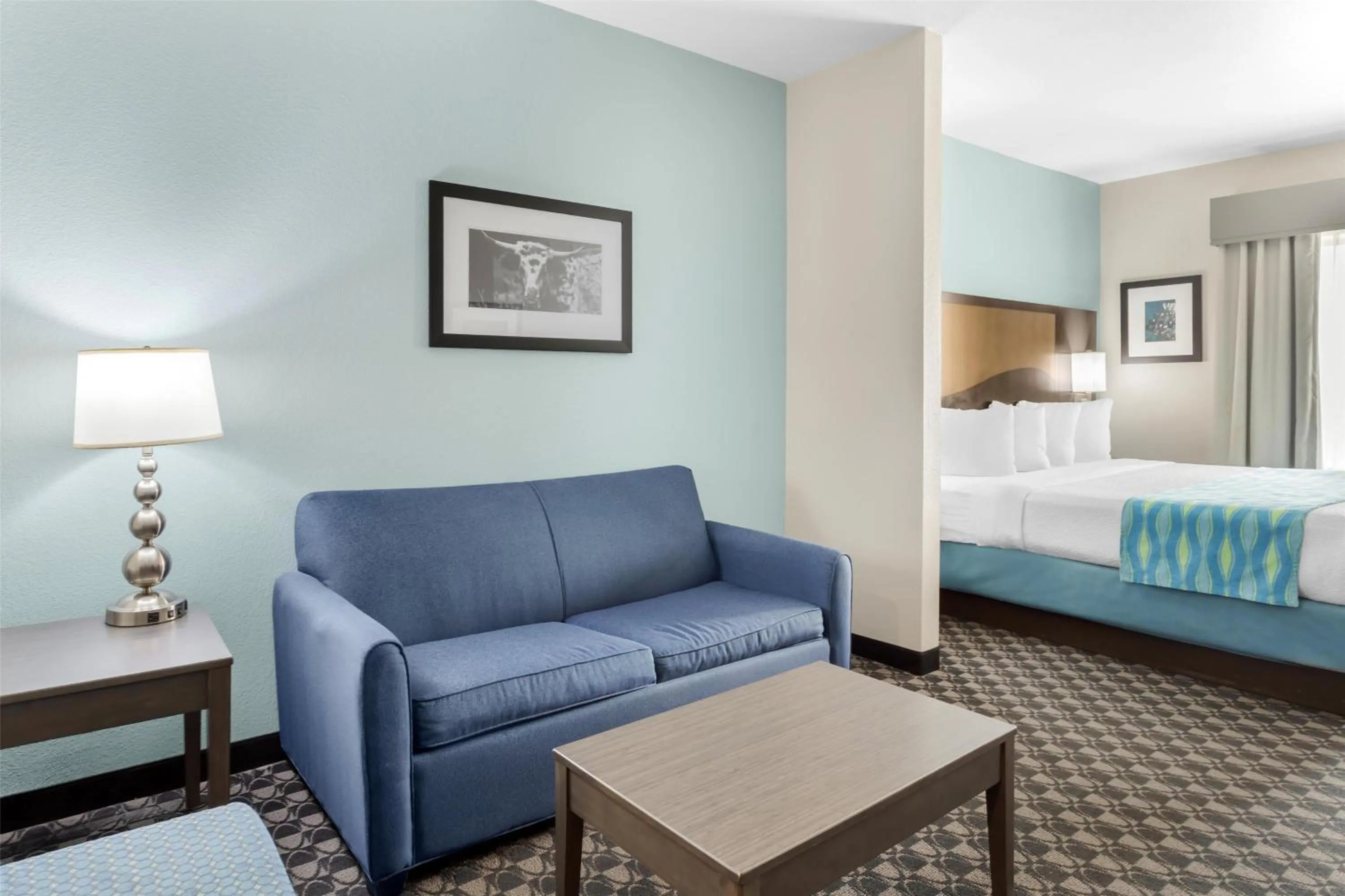 Photo of the whole room, Bed in Best Western Plus Waller Hotel