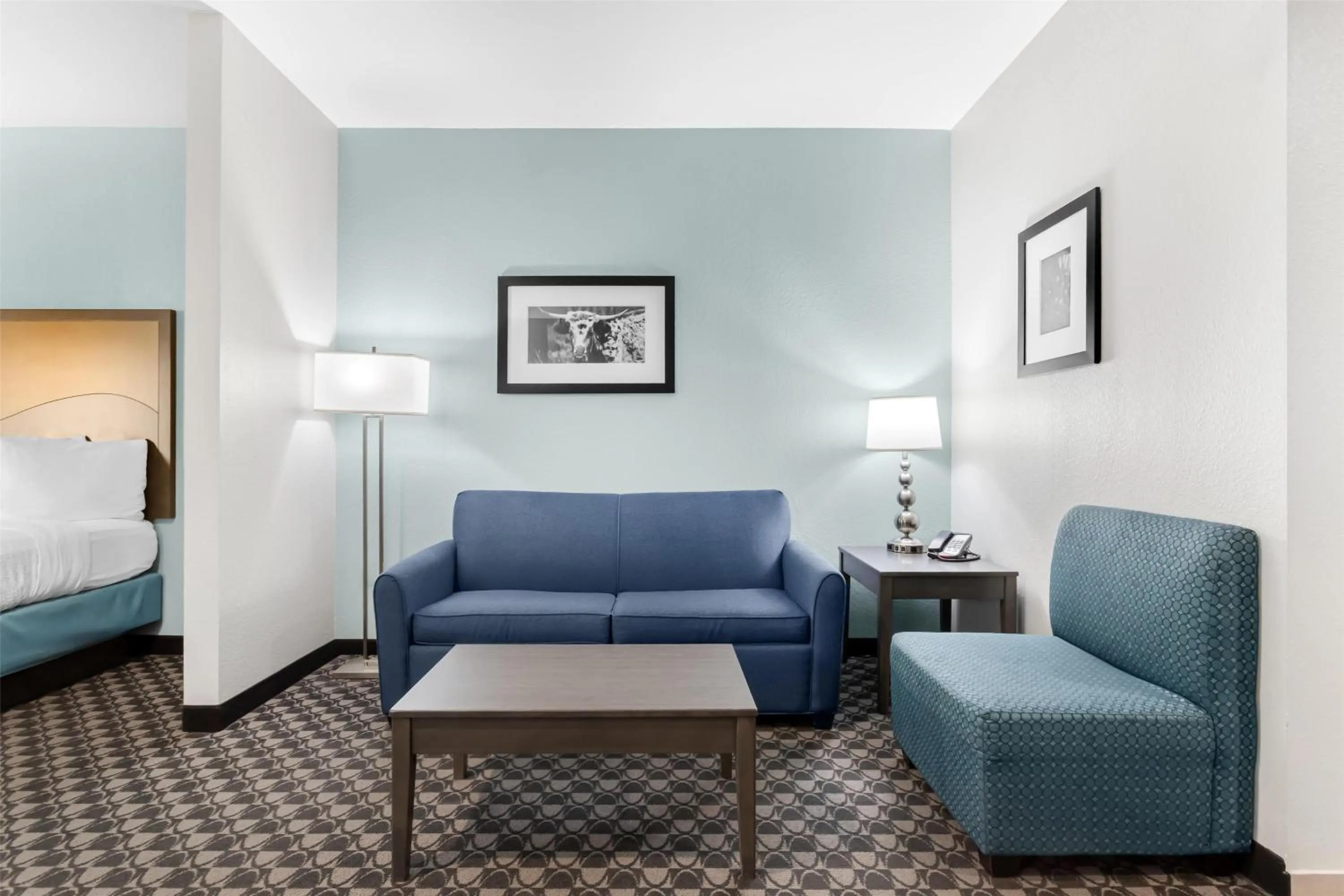 Photo of the whole room, Bed in Best Western Plus Waller Hotel