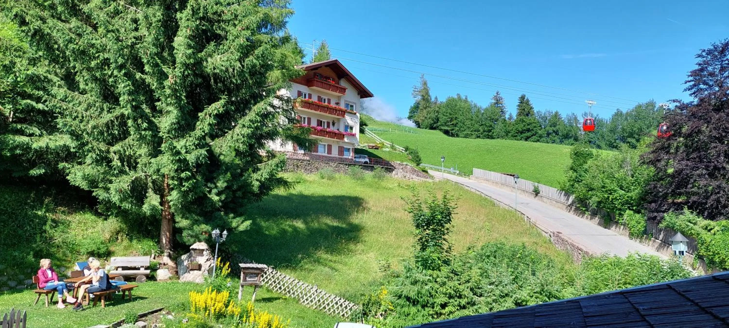 Property building in Garni Panoramik