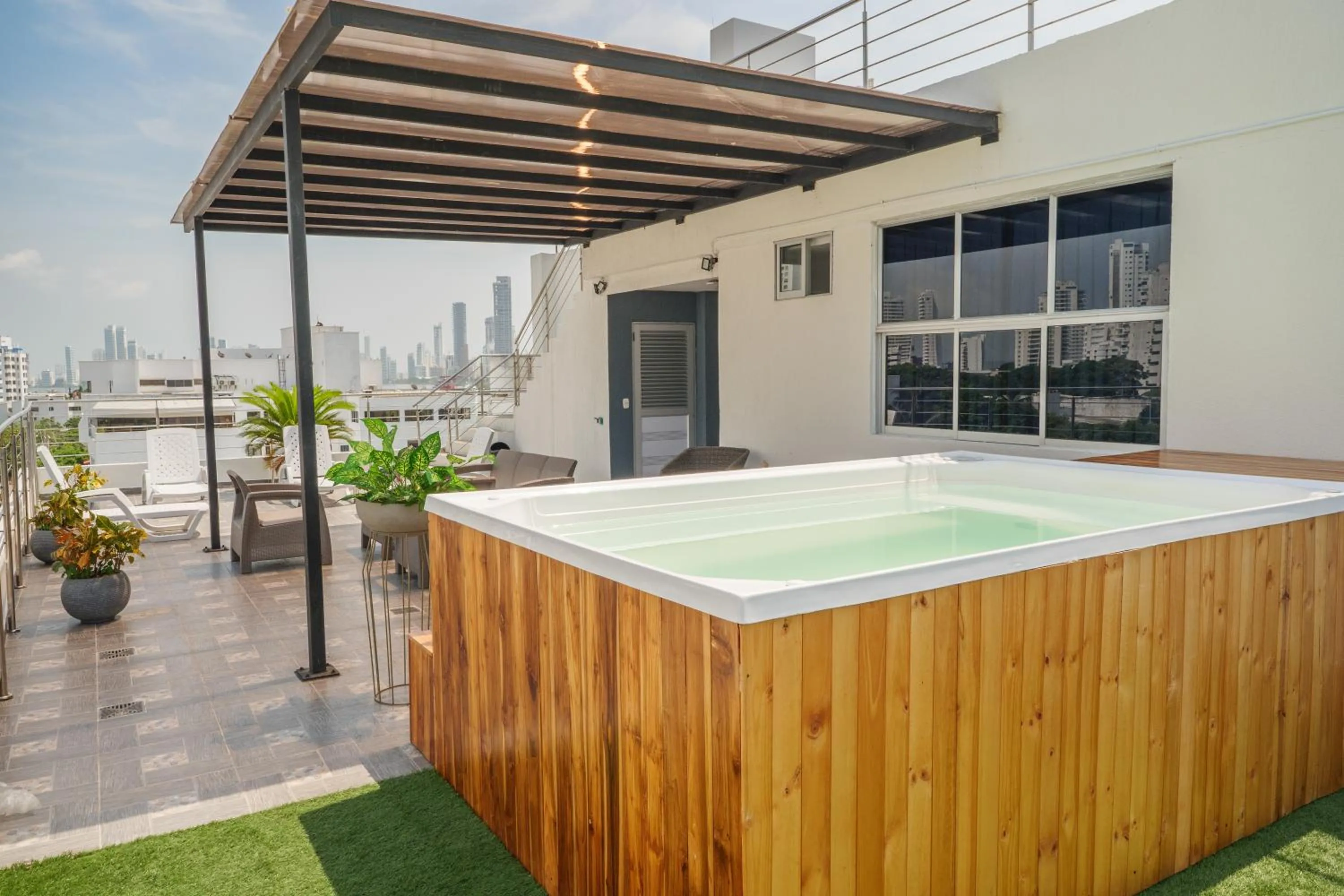 Property building in Bahia 79 Apartasuites Cerca al Centro