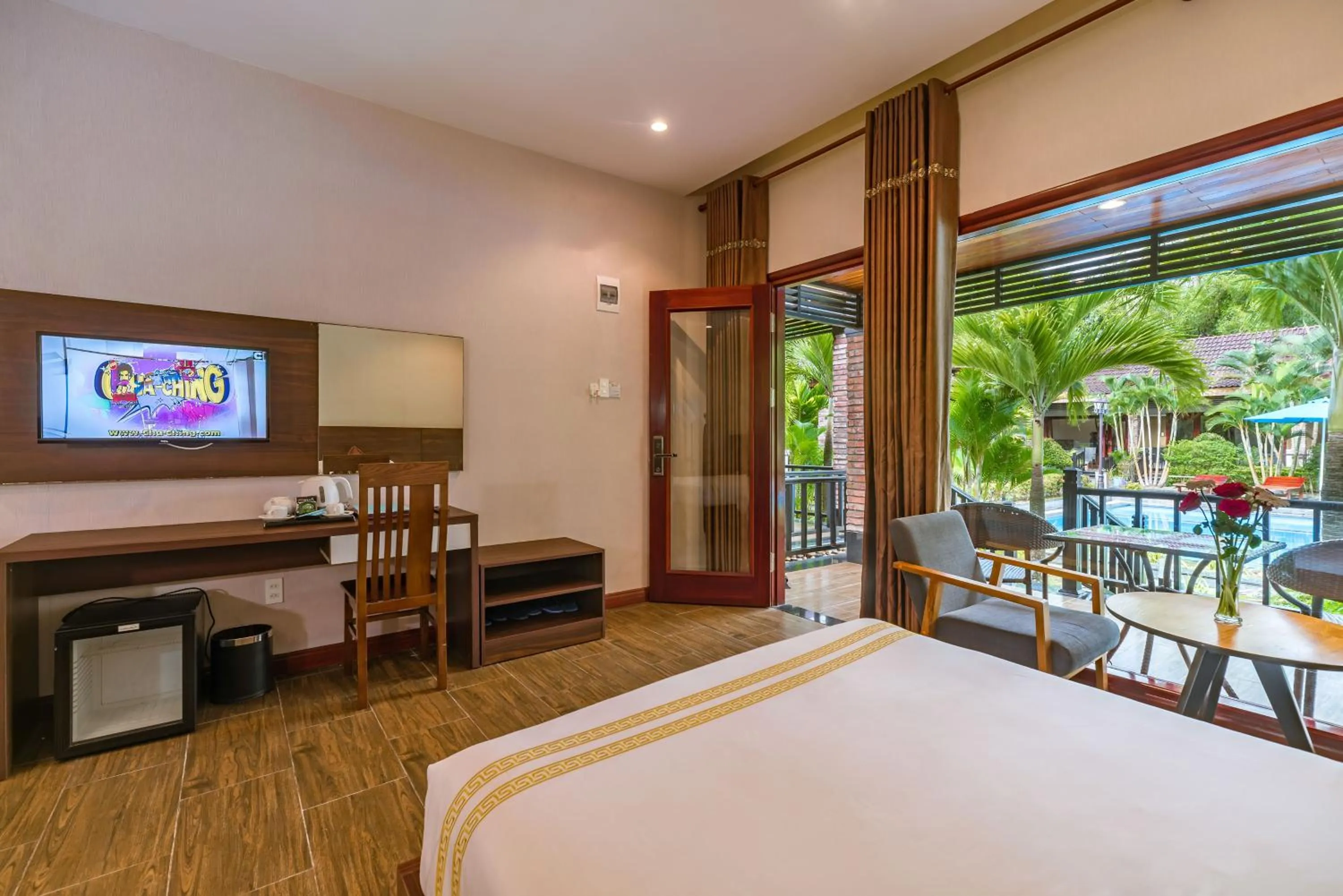 TV and multimedia, Bed in Qualia Resort Phu Quoc