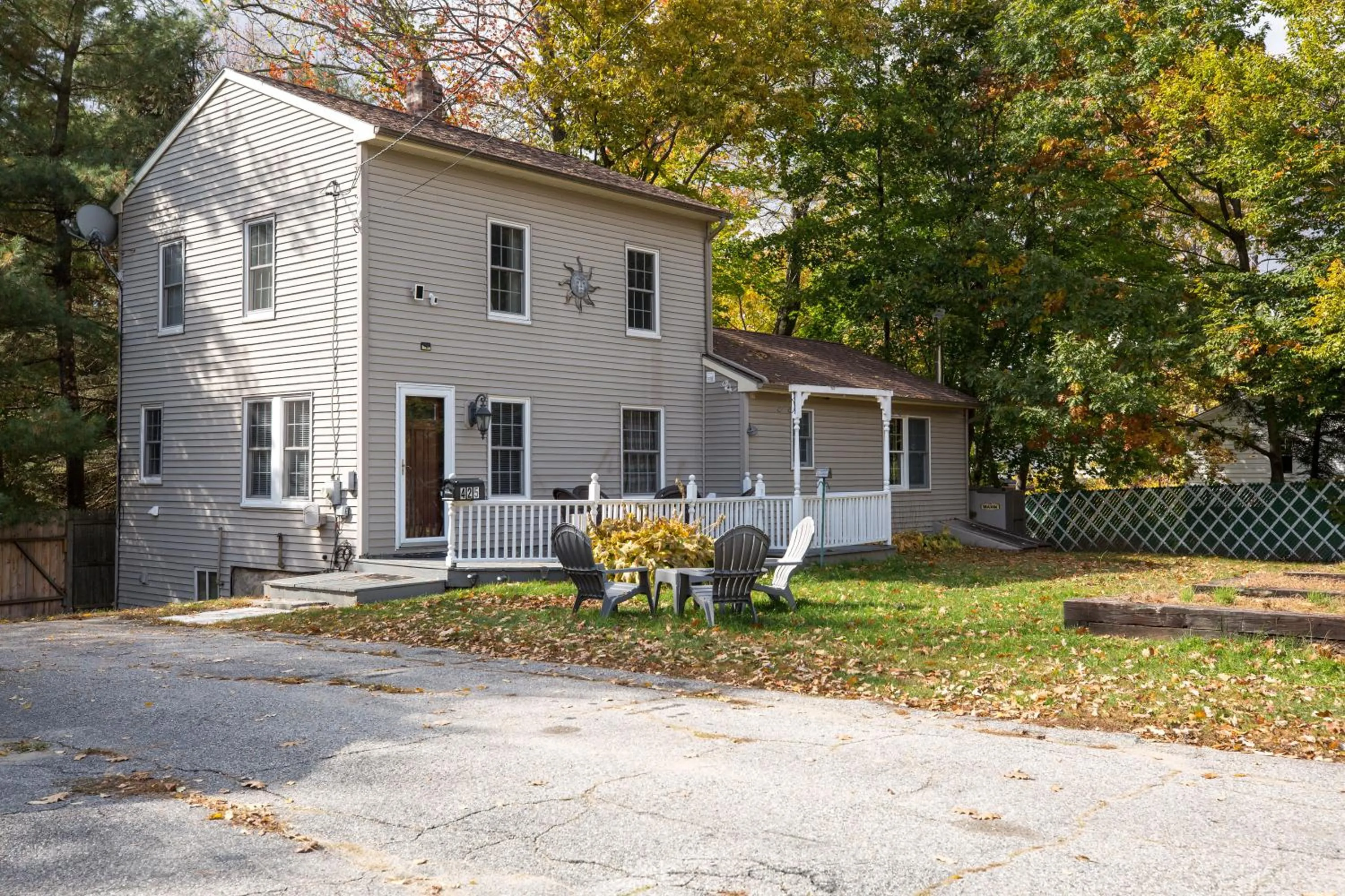 Sunnyside home near Sunday River, Black Mountain, Lakes and Hikes