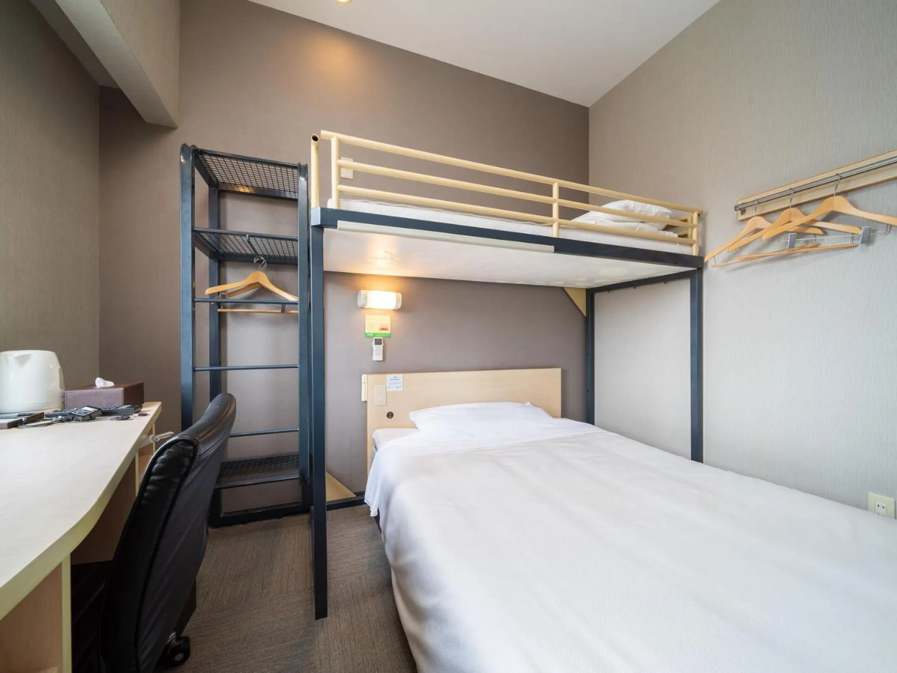 Bed in Super Hotel Fuji Inter