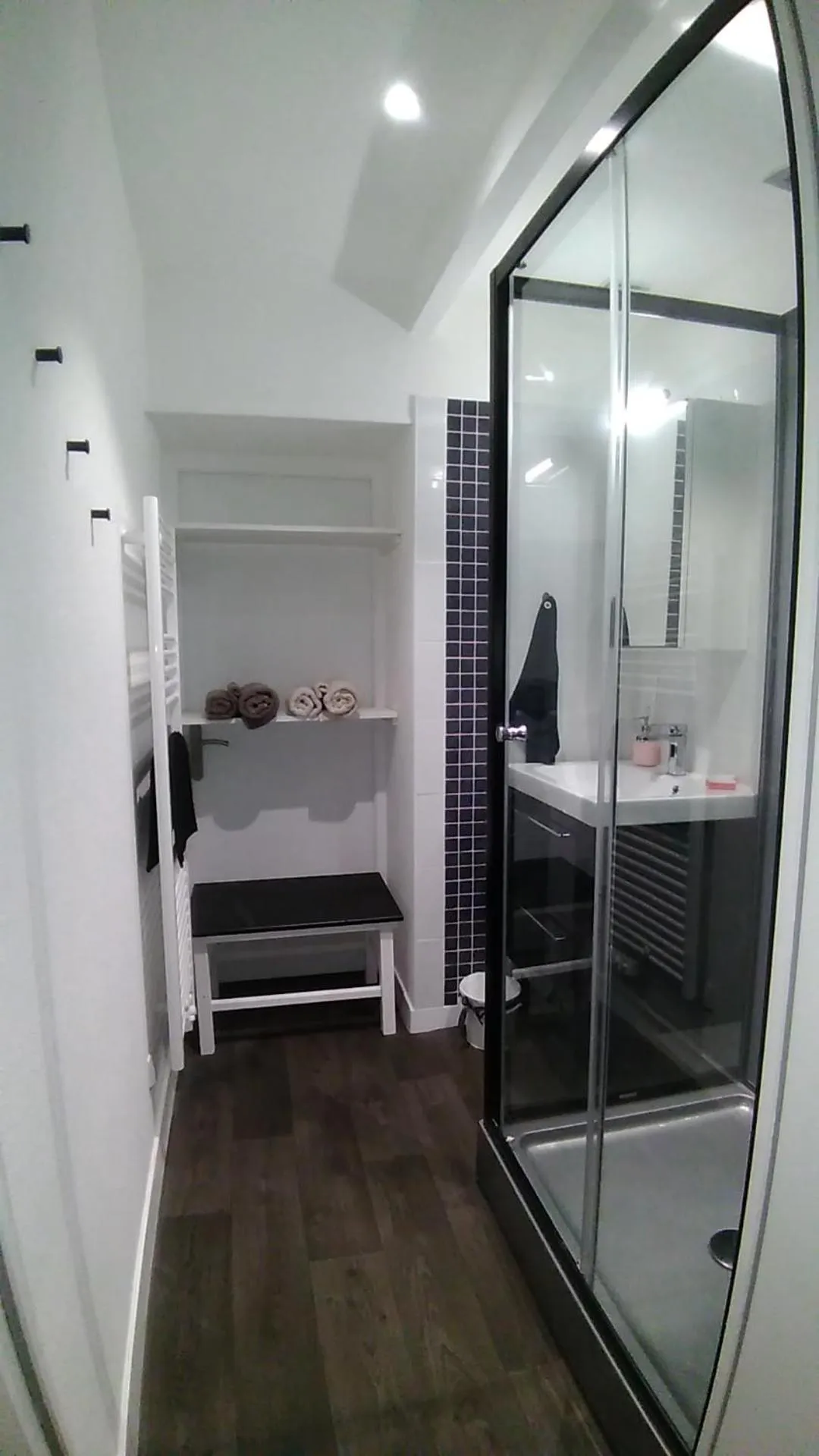 Bathroom, Bed in La Charretterie