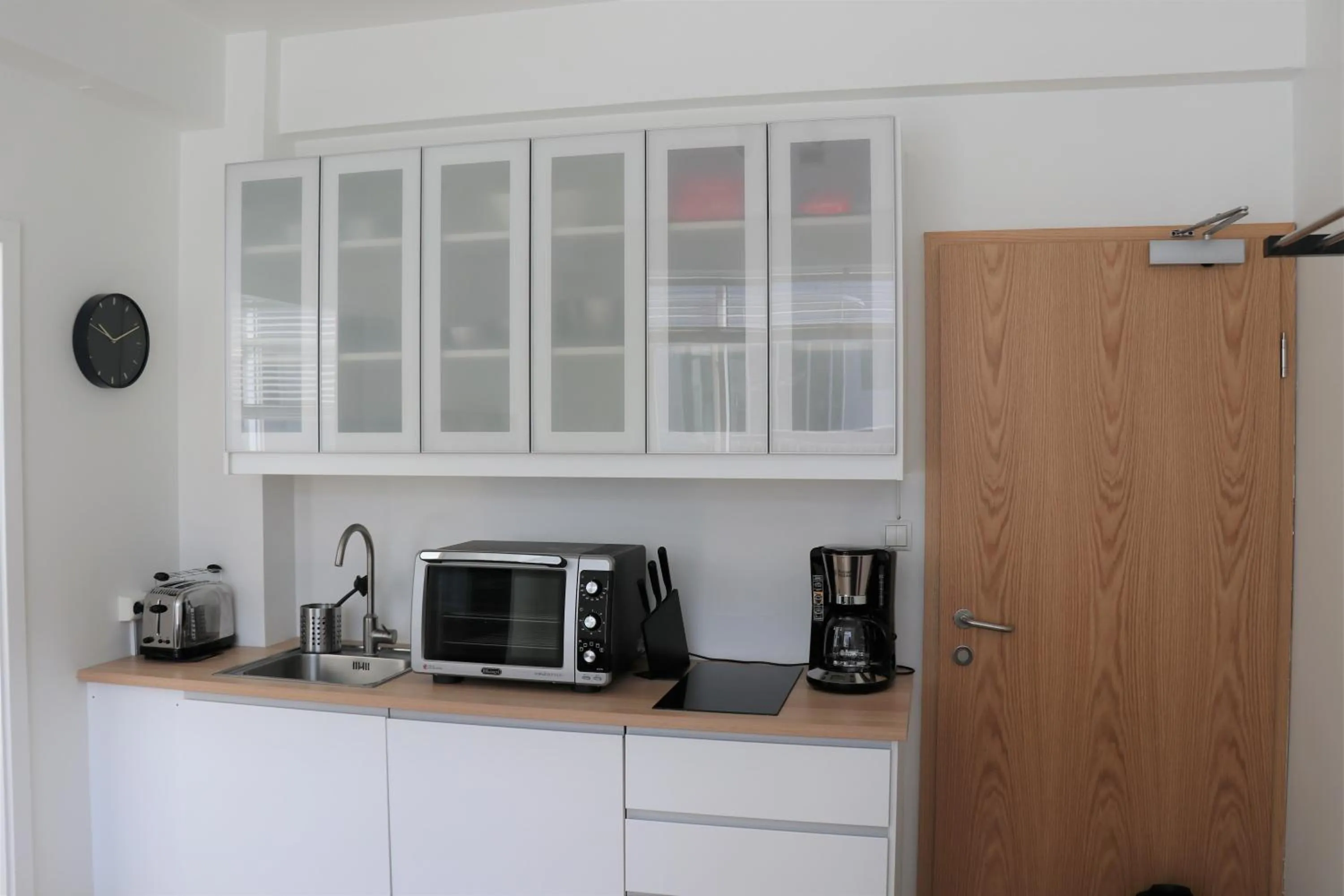 Kitchen or kitchenette in Odinn Reykjavik Skolavordustigur Apartments