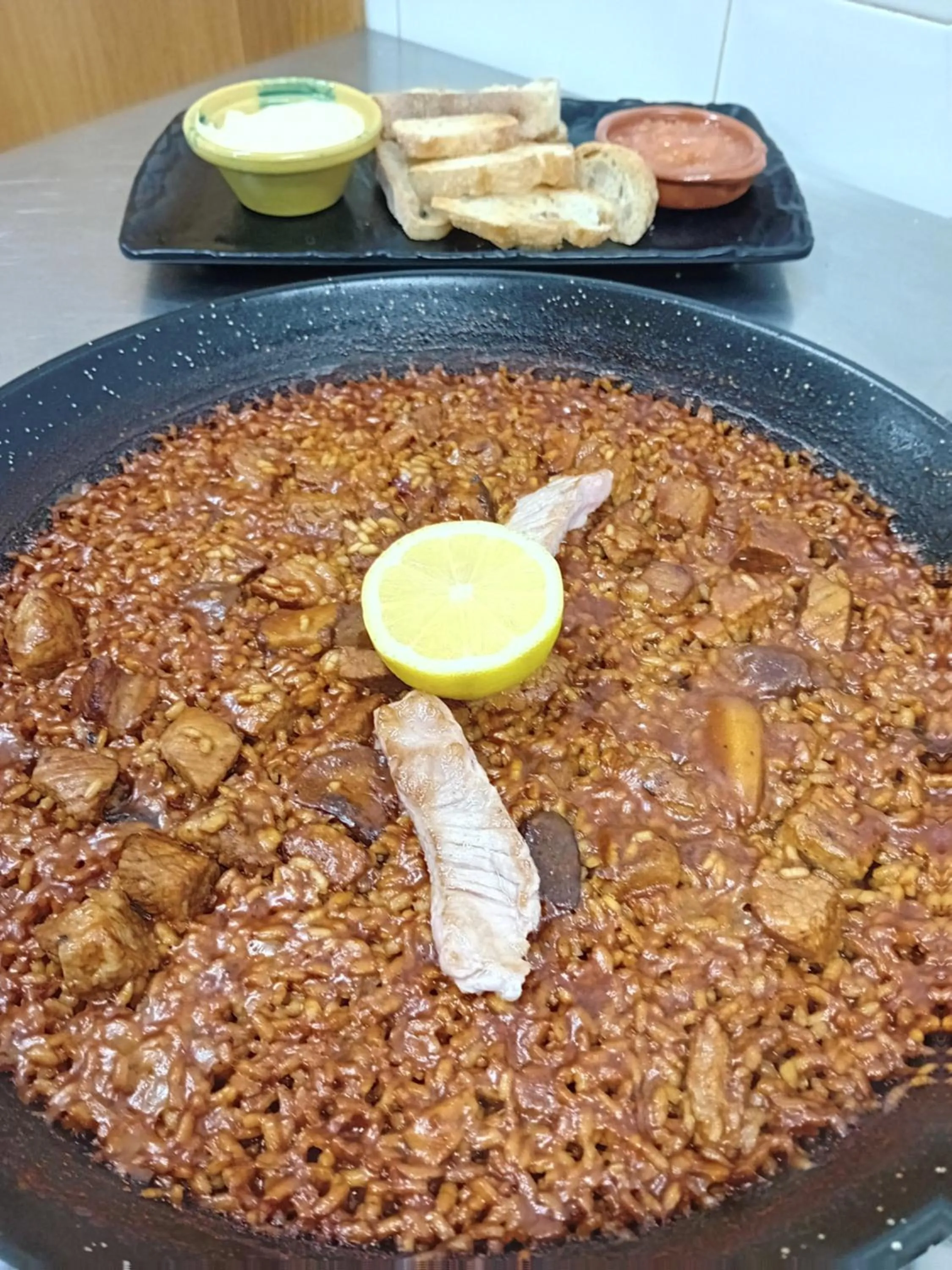 Restaurant/places to eat in Hostal Pradaria