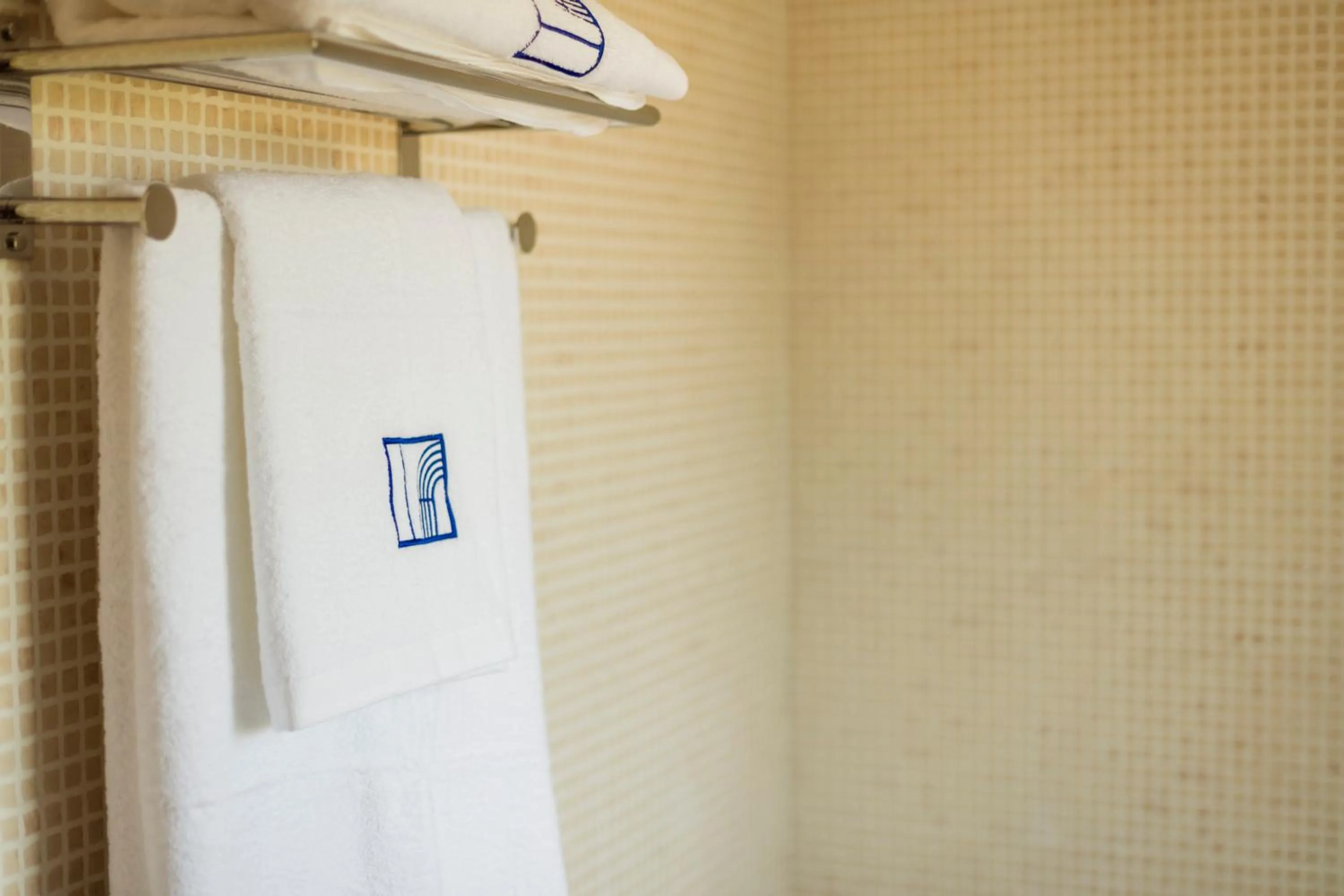 Shower in Hostal Pradaria