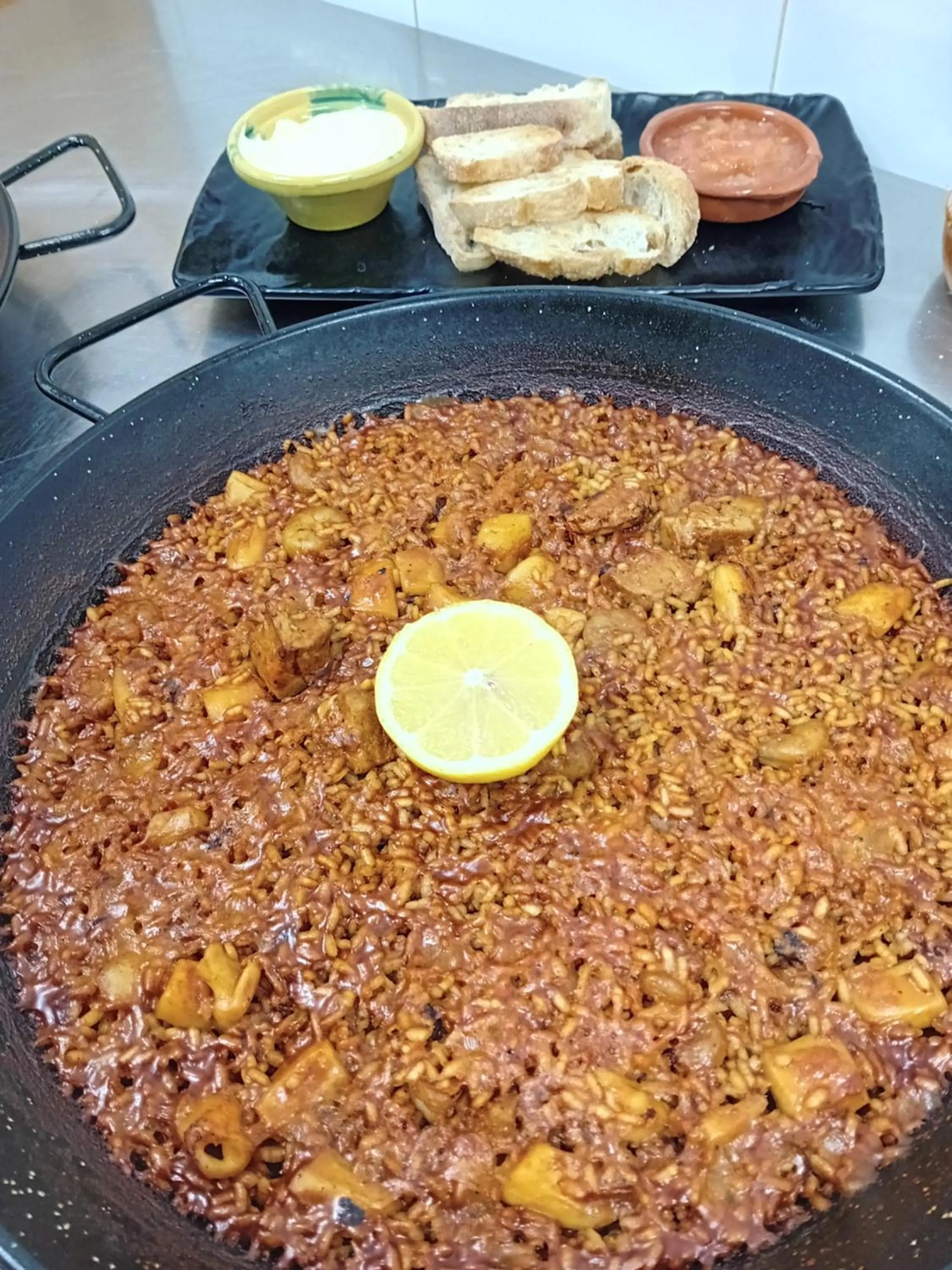 Restaurant/places to eat in Hostal Pradaria