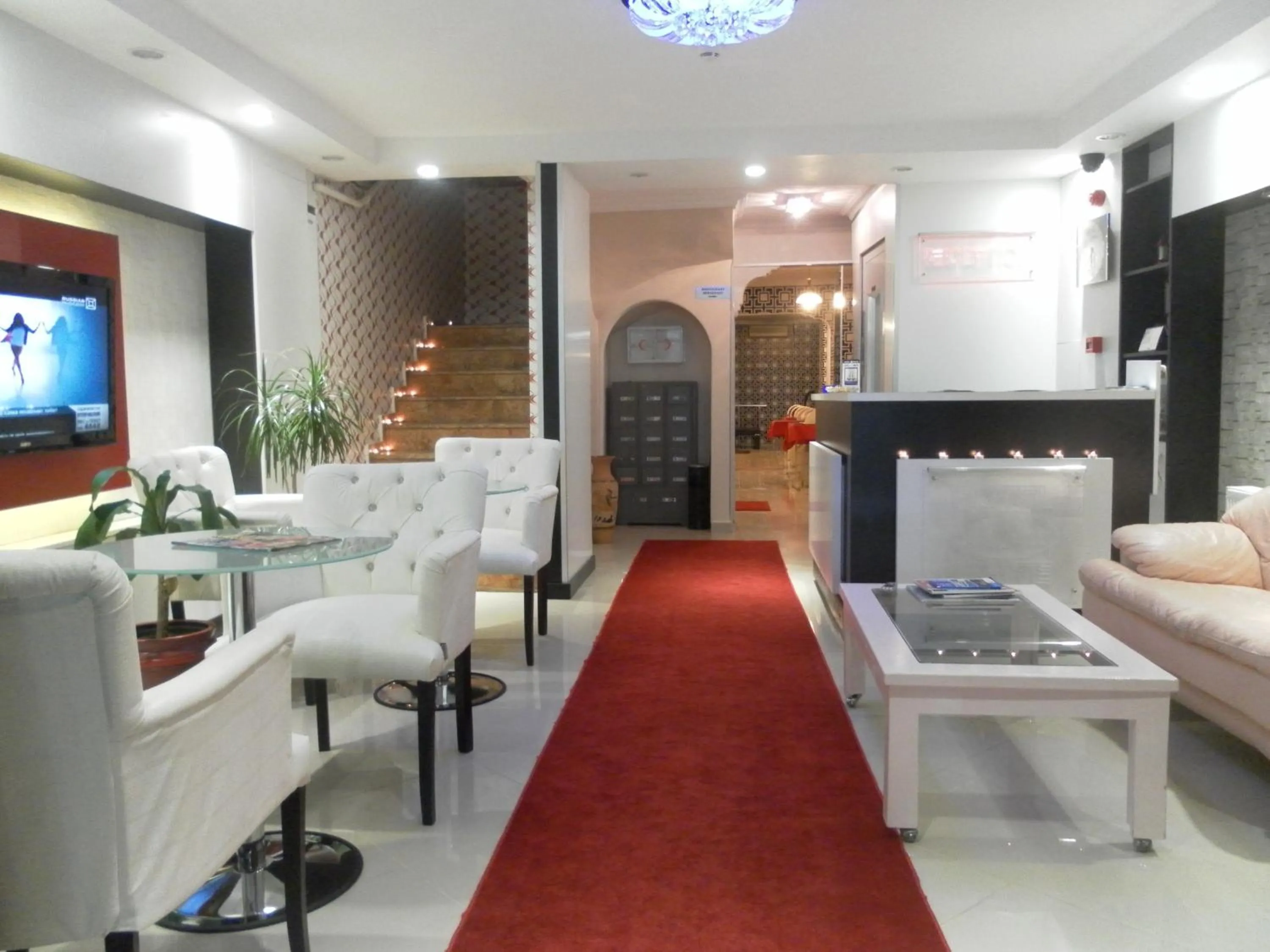 Seating Area in Hotel La White