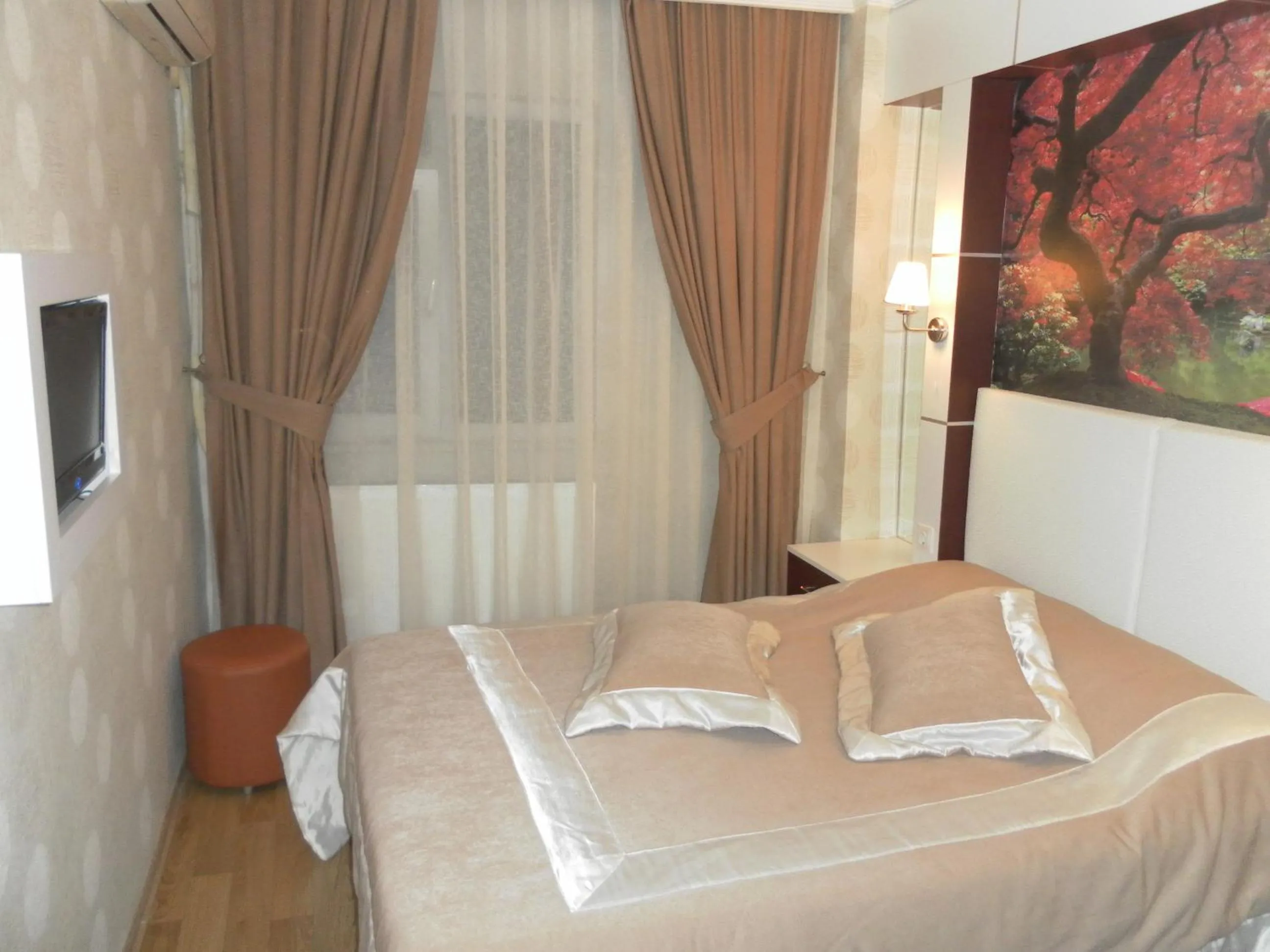 Bedroom in Hotel La White