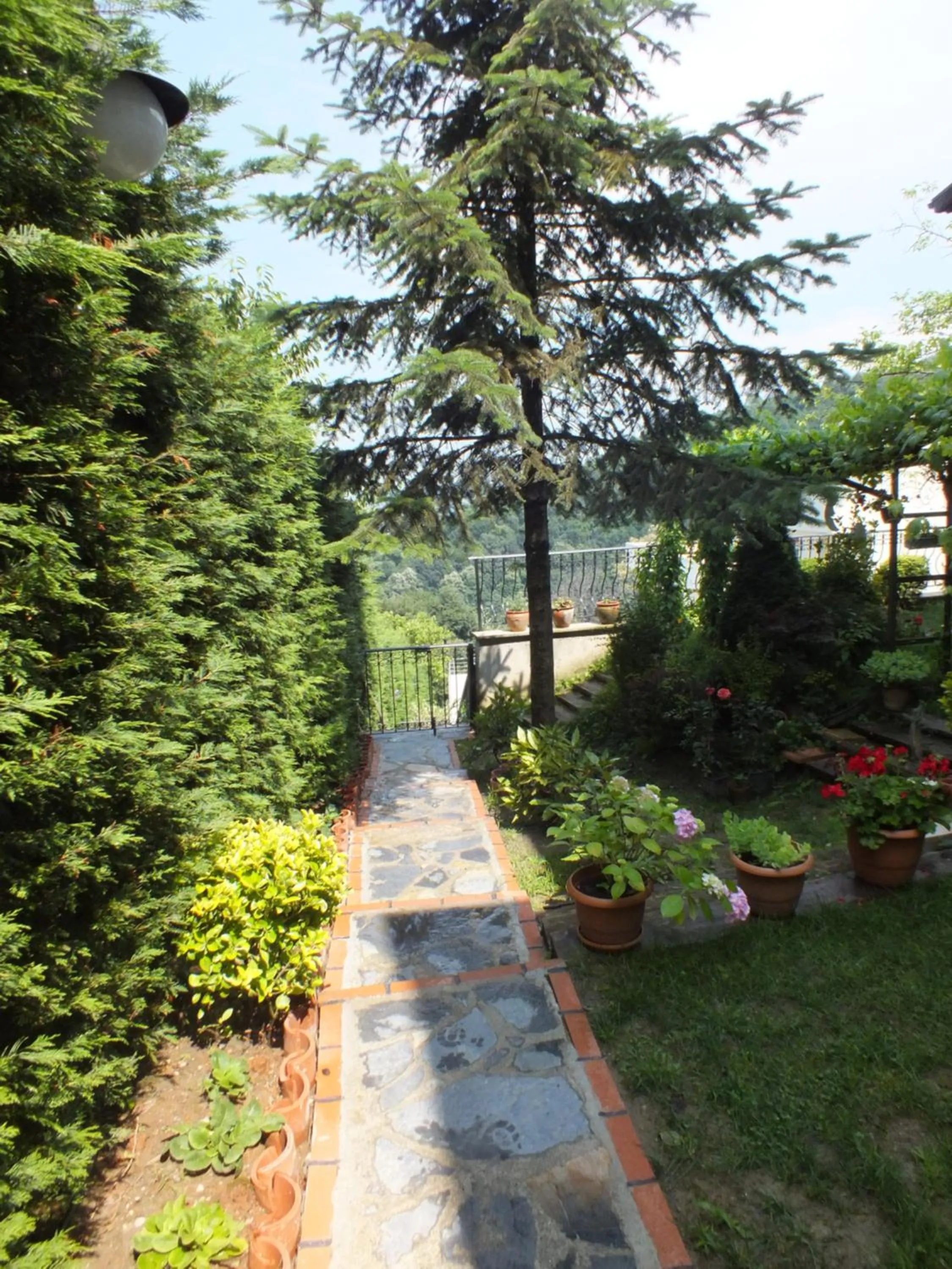 Garden in Sapanca Dilek Konagi Hotel