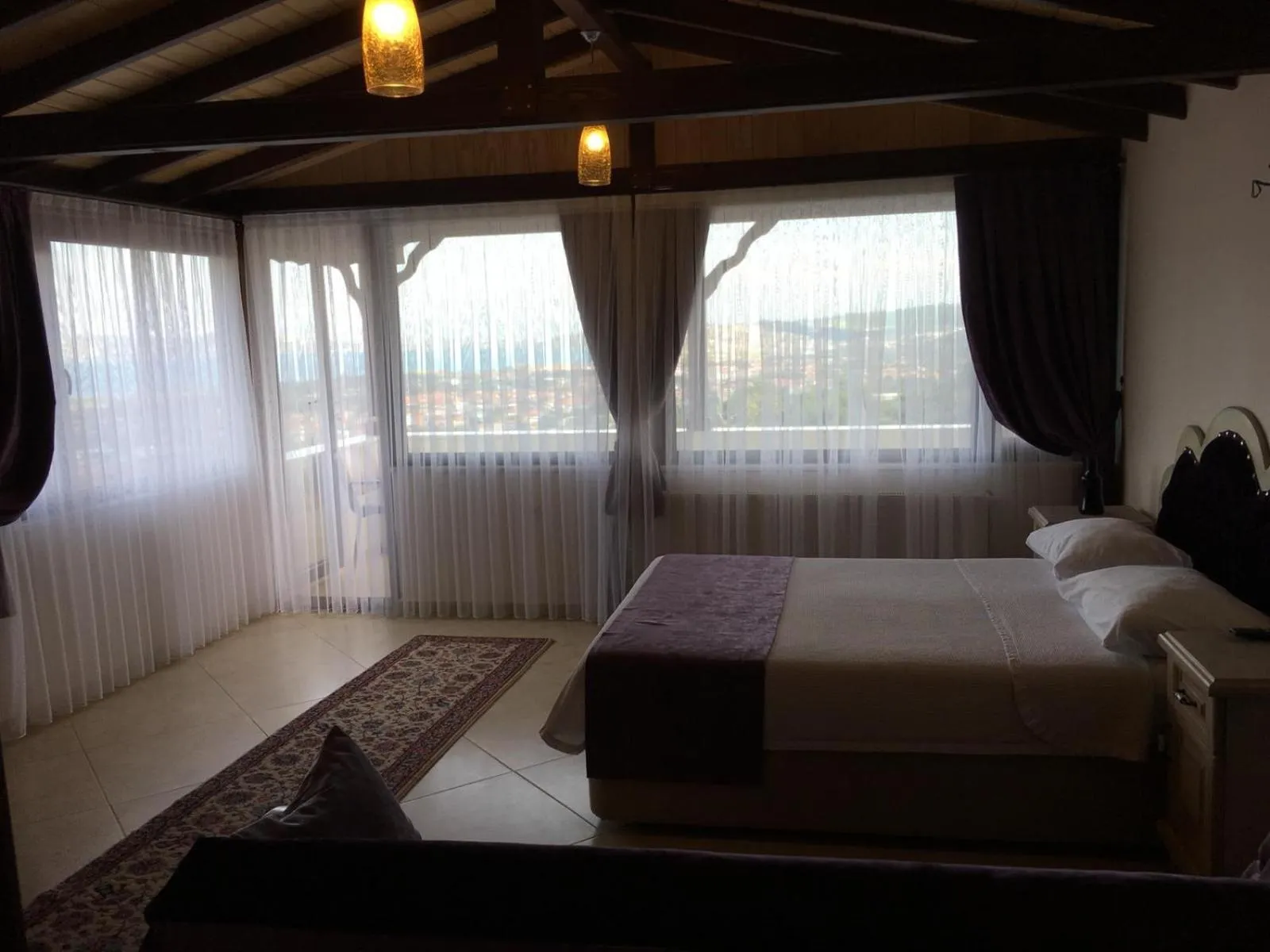 Photo of the whole room in Sapanca Dilek Konagi Hotel