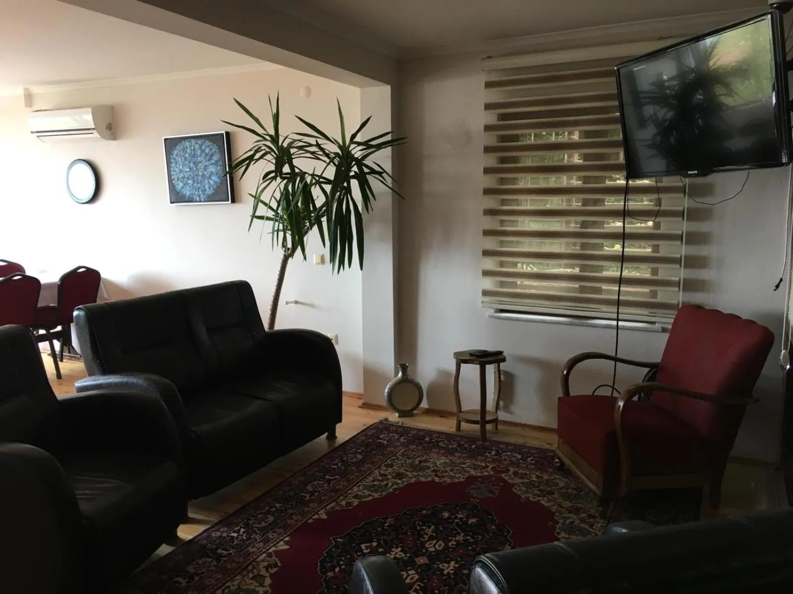 Communal lounge/ TV room in Sapanca Dilek Konagi Hotel