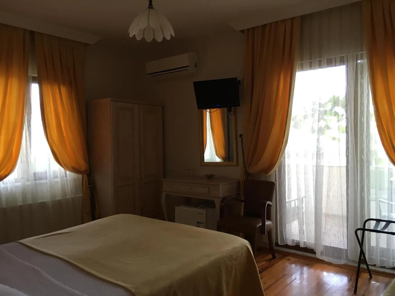 Photo of the whole room in Sapanca Dilek Konagi Hotel