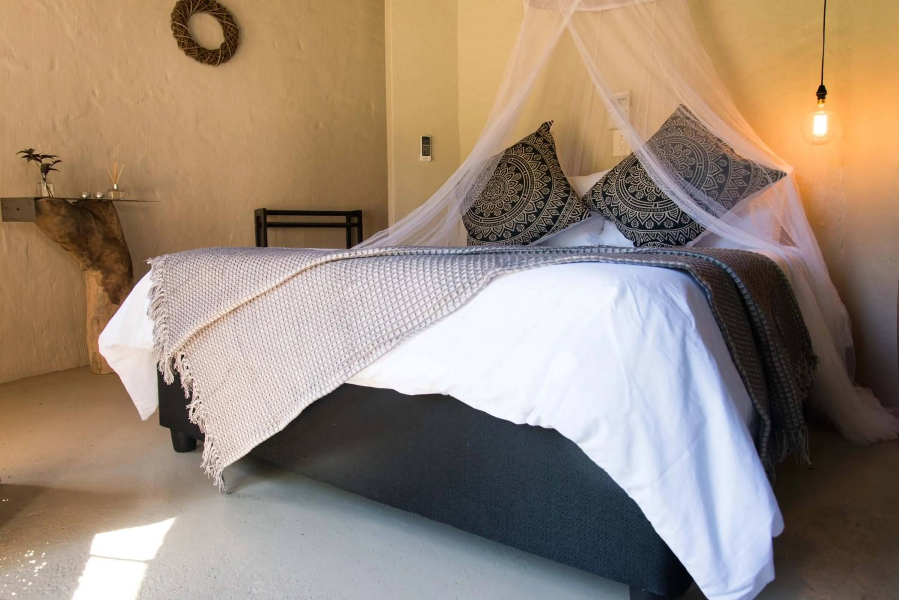Bed in Addo African Home