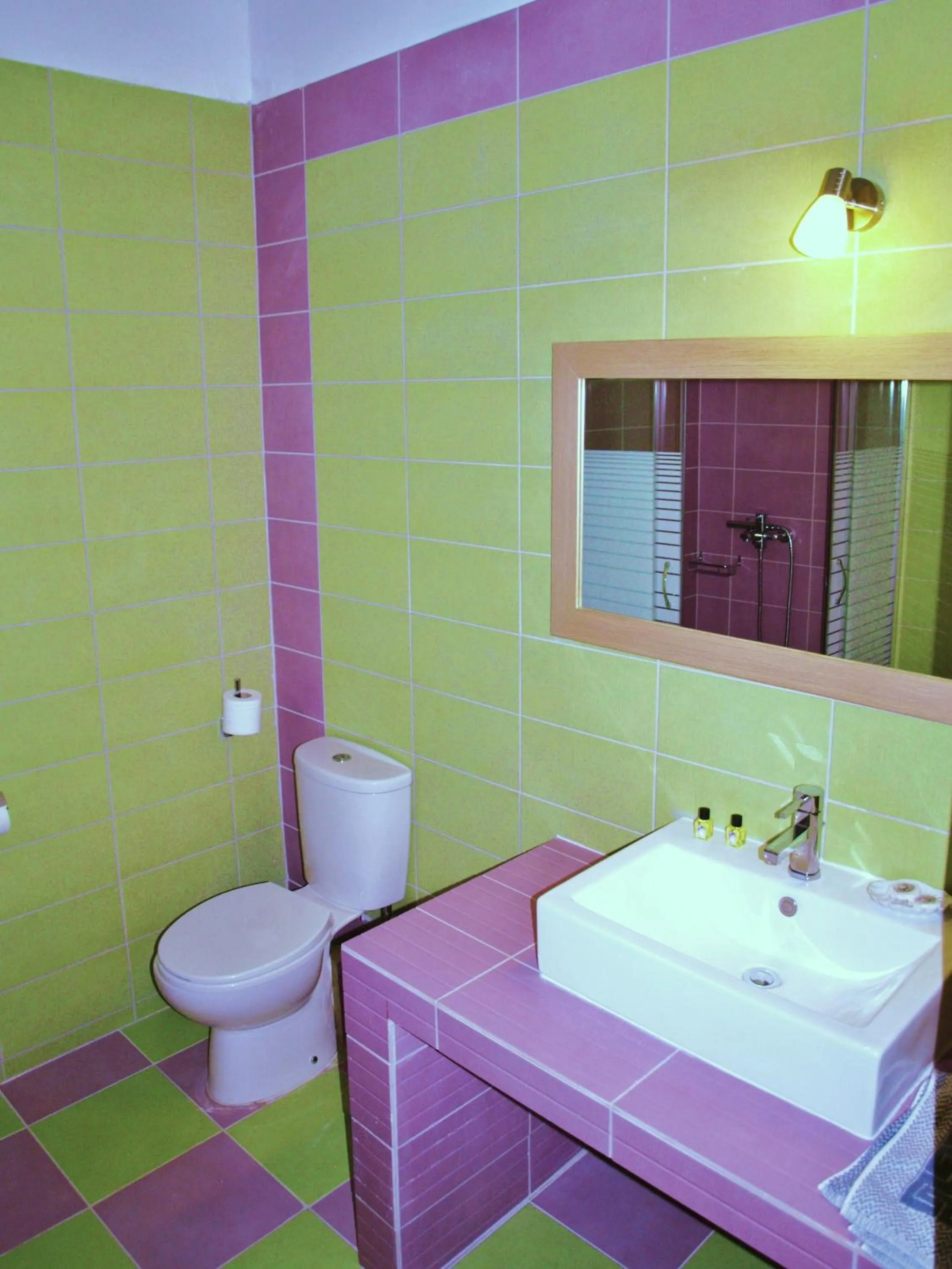 Bathroom in Maranton Beach Hotel